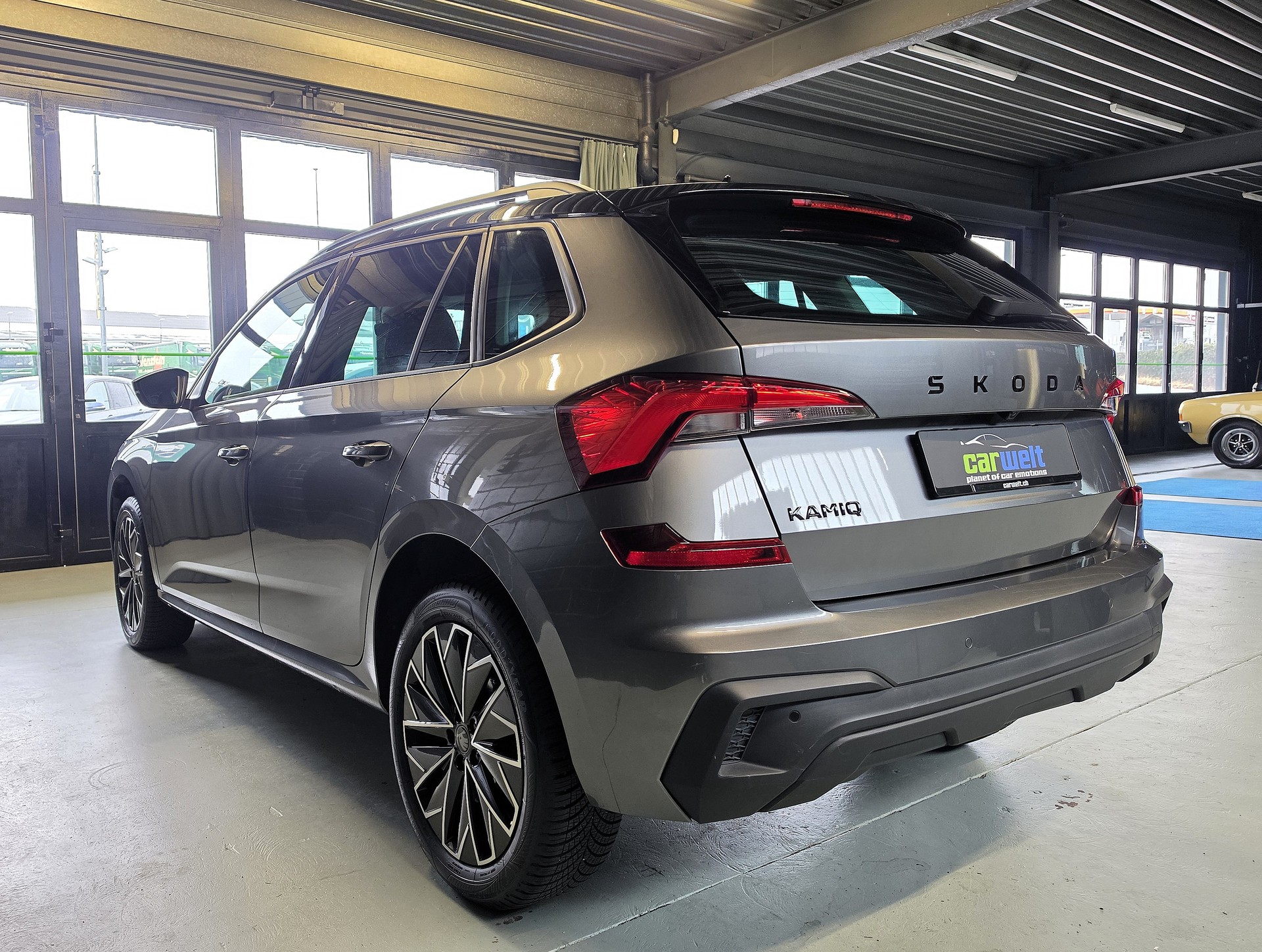 SKODA Kamiq 1.5 TSI Dynamic DSG -3 JAHRE WERKSGARANTIE--image-2