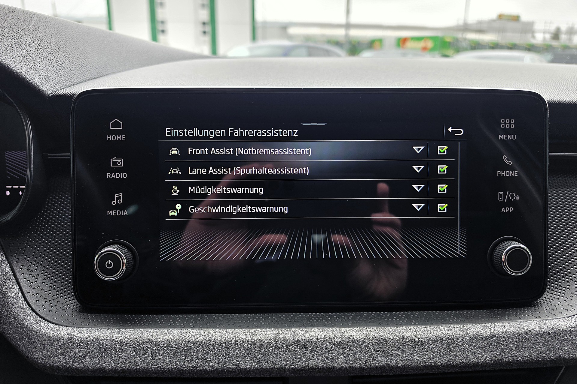 SKODA Kamiq 1.5 TSI Dynamic DSG -3 JAHRE WERKSGARANTIE--image-13