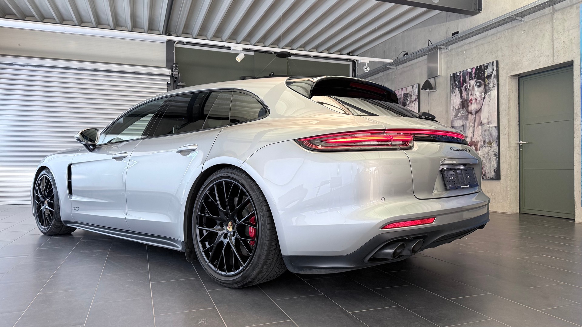 PORSCHE Panamera Sport Turismo 4.0 V8 GTS-image-19