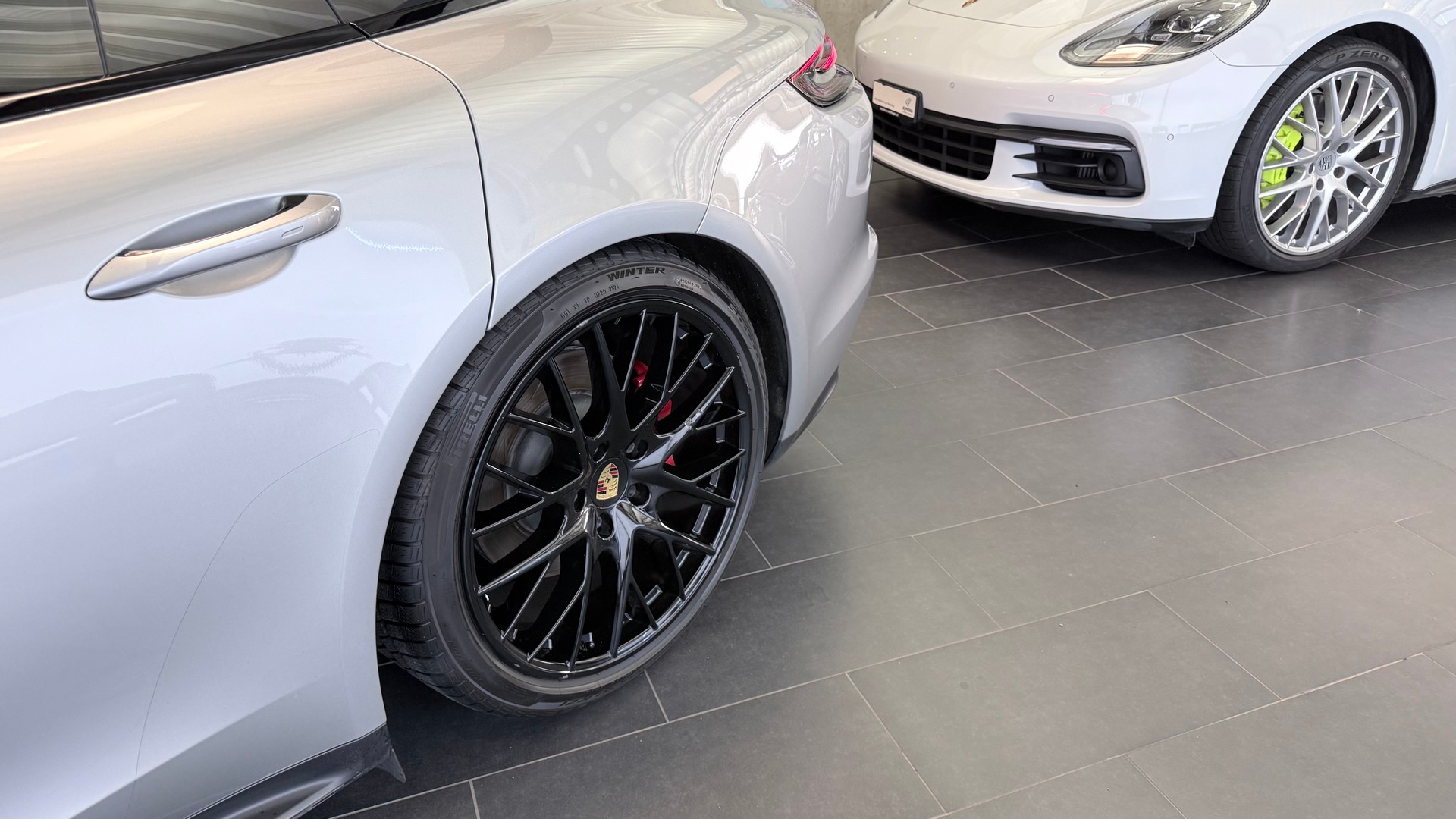 PORSCHE Panamera Sport Turismo 4.0 V8 GTS-image-6