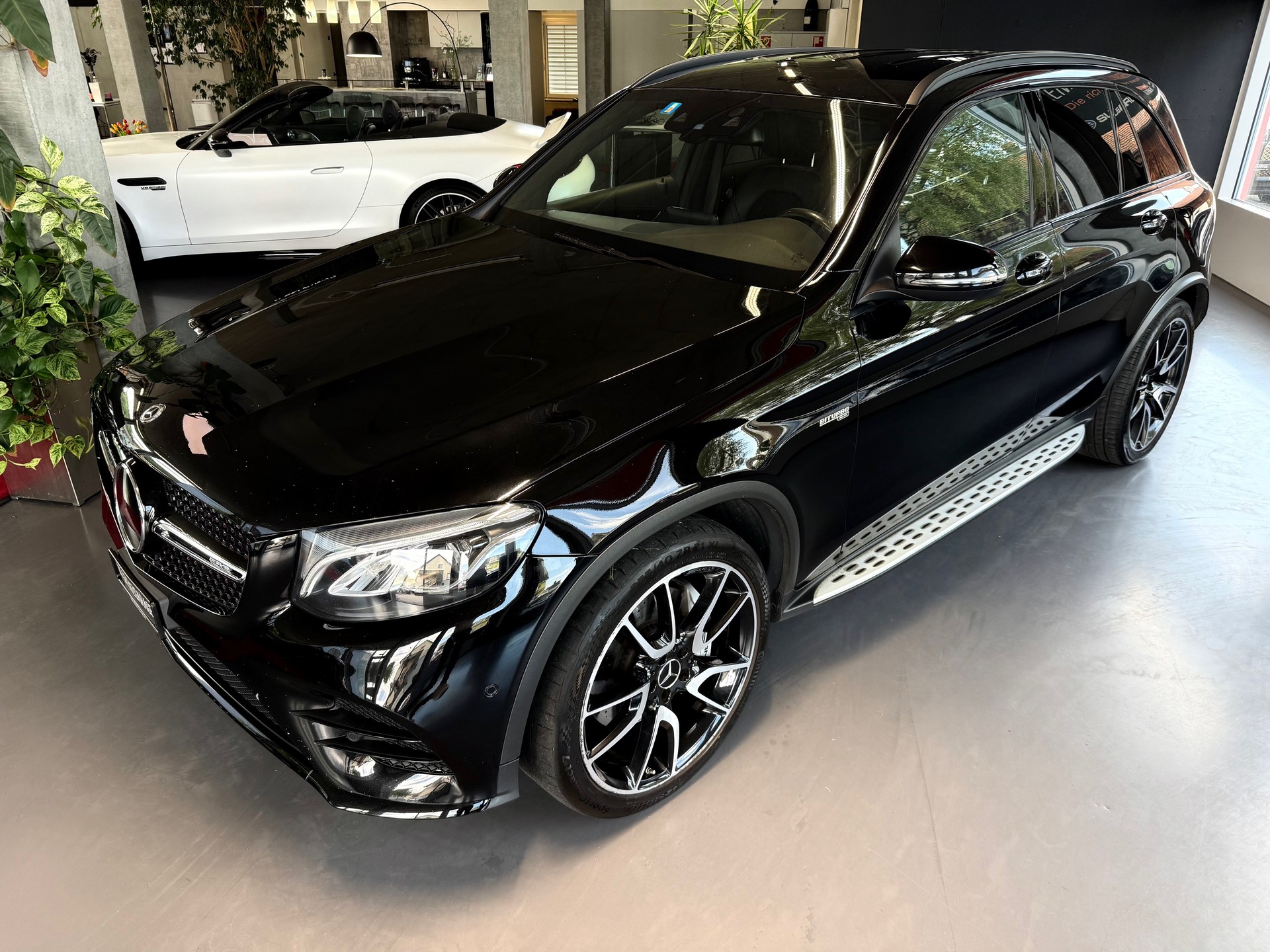 MERCEDES-BENZ GLC 43 AMG 4Matic 9G-Tronic-image-2