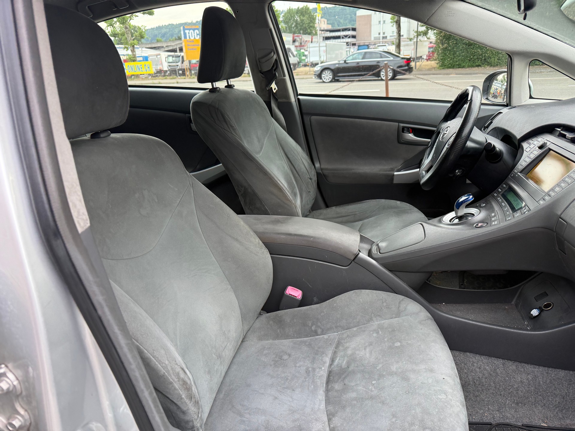 TOYOTA Prius 1.8 16V HSD Sol Premium-image-8