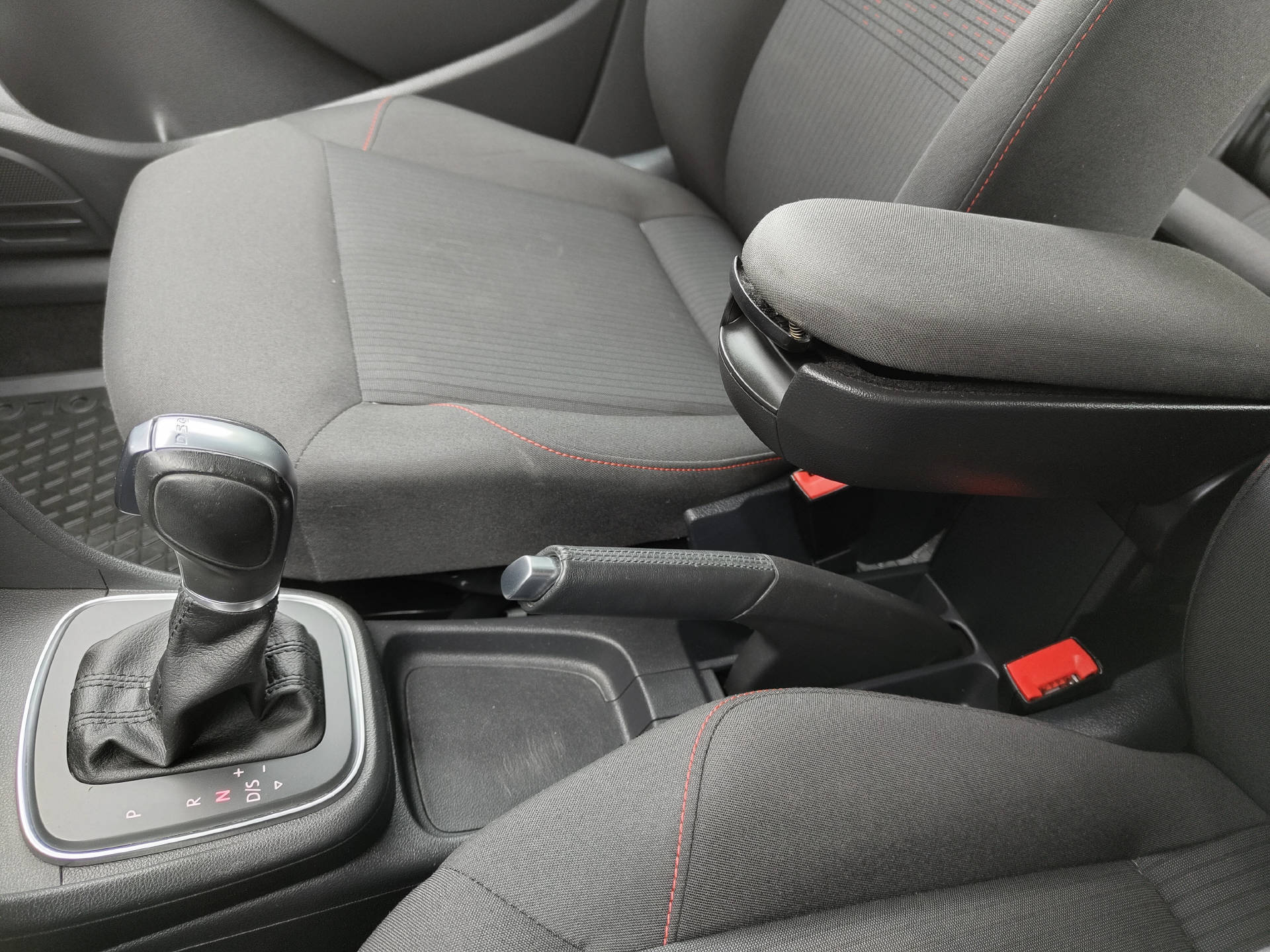 VW Polo 1.2 TSI 90 BlueMT Sound DSG-image-9