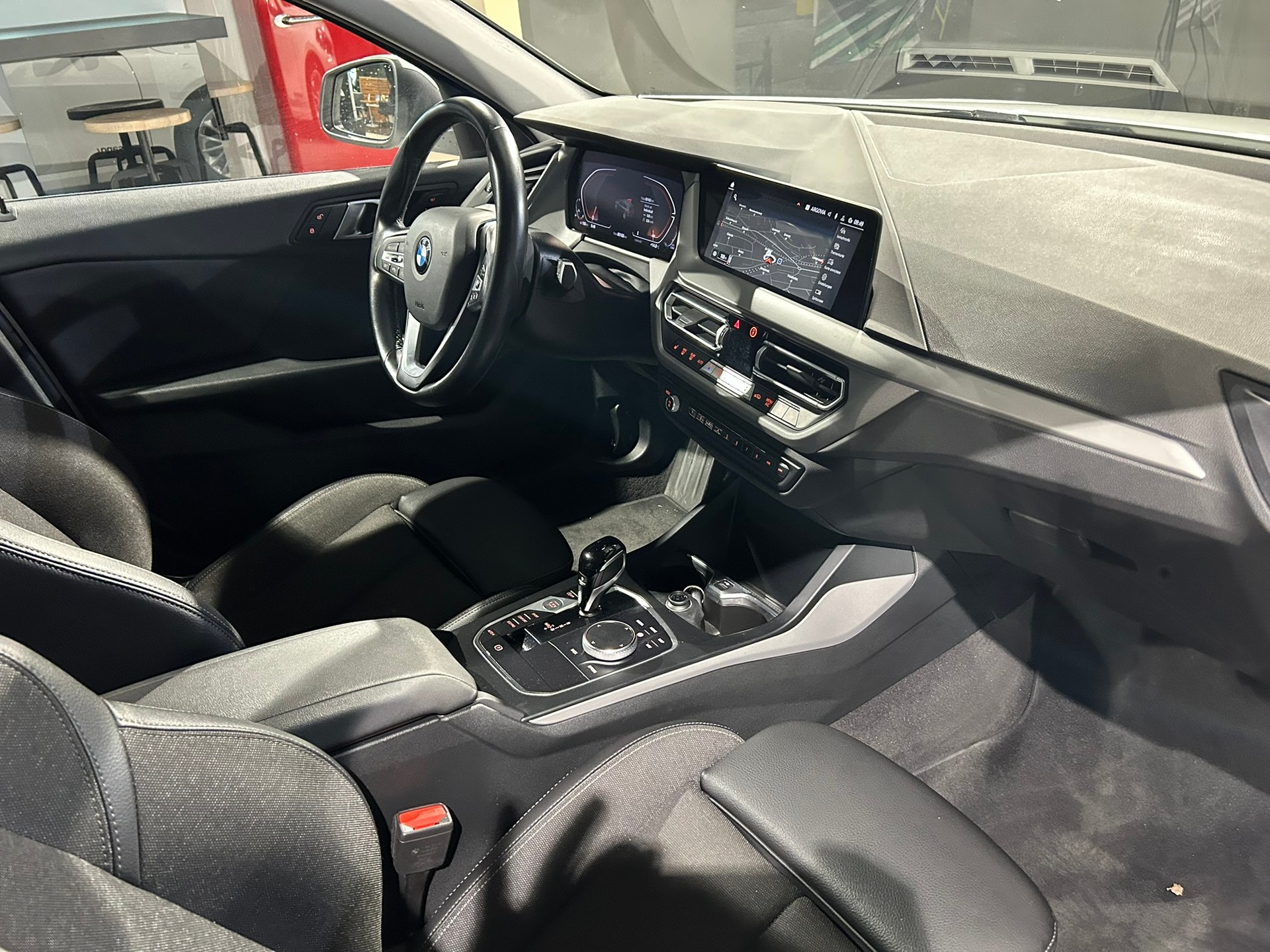 BMW 120i Steptronic-image-20