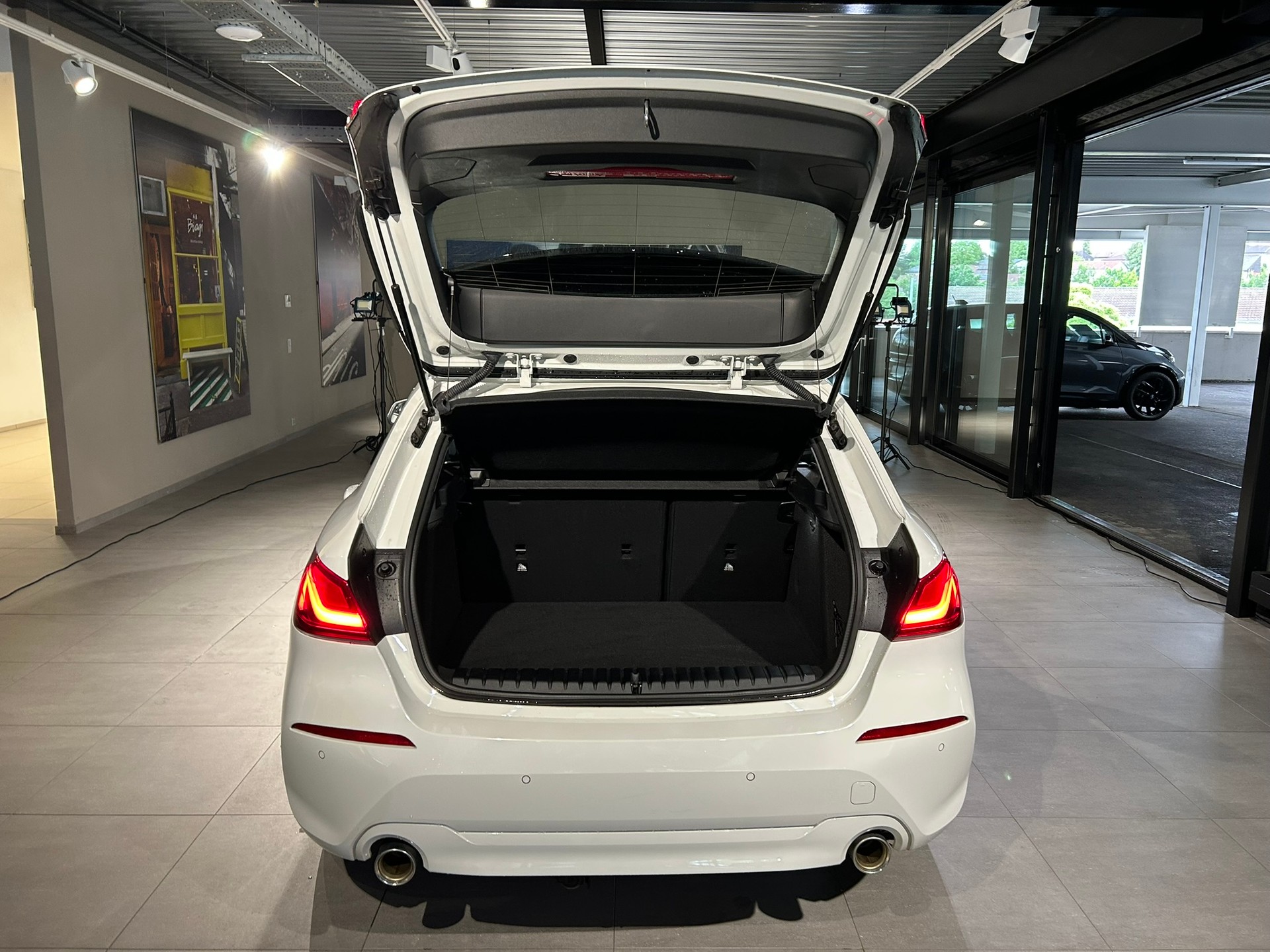 BMW 120i Steptronic-image-17