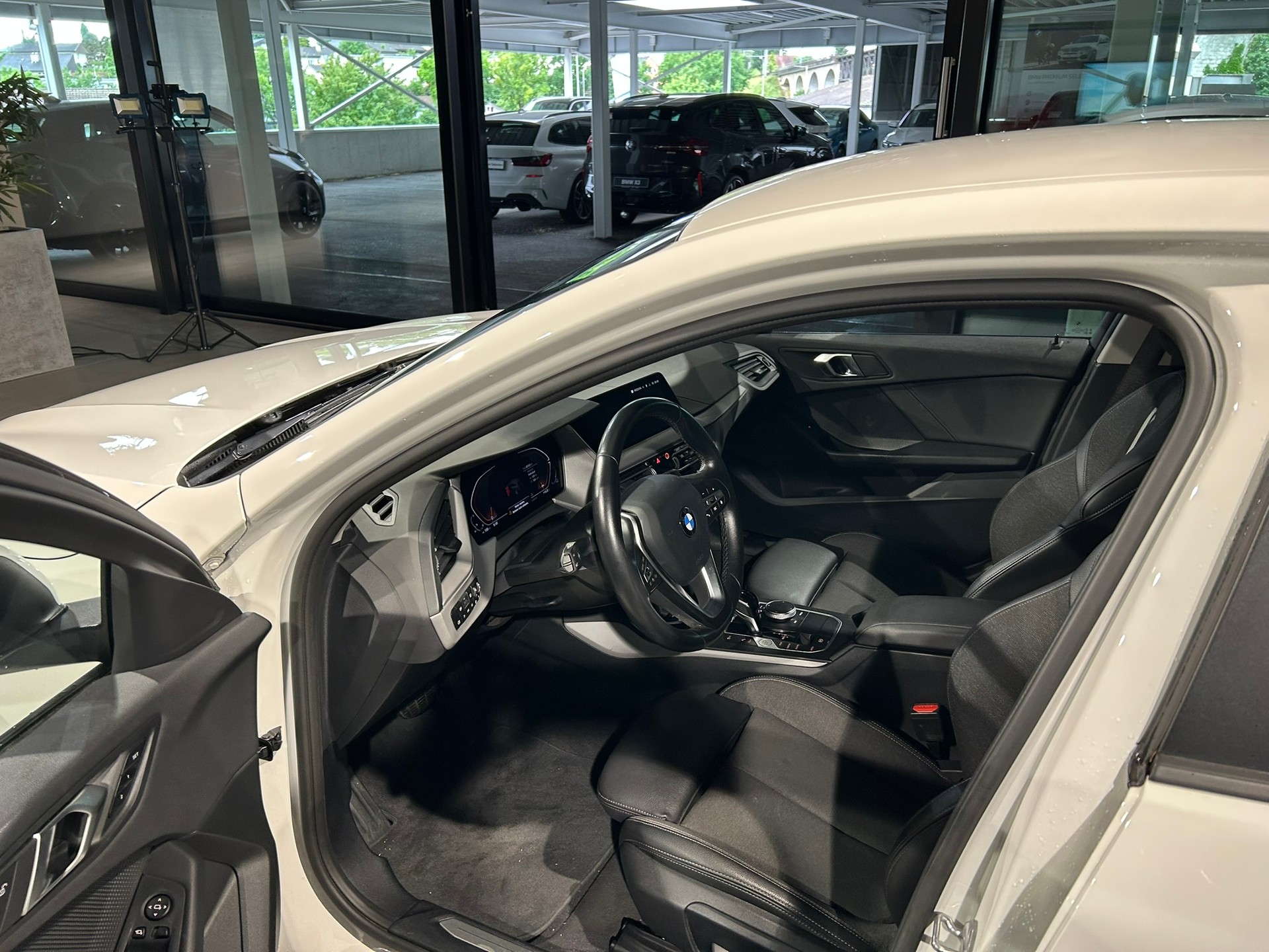 BMW 120i Steptronic-image-19