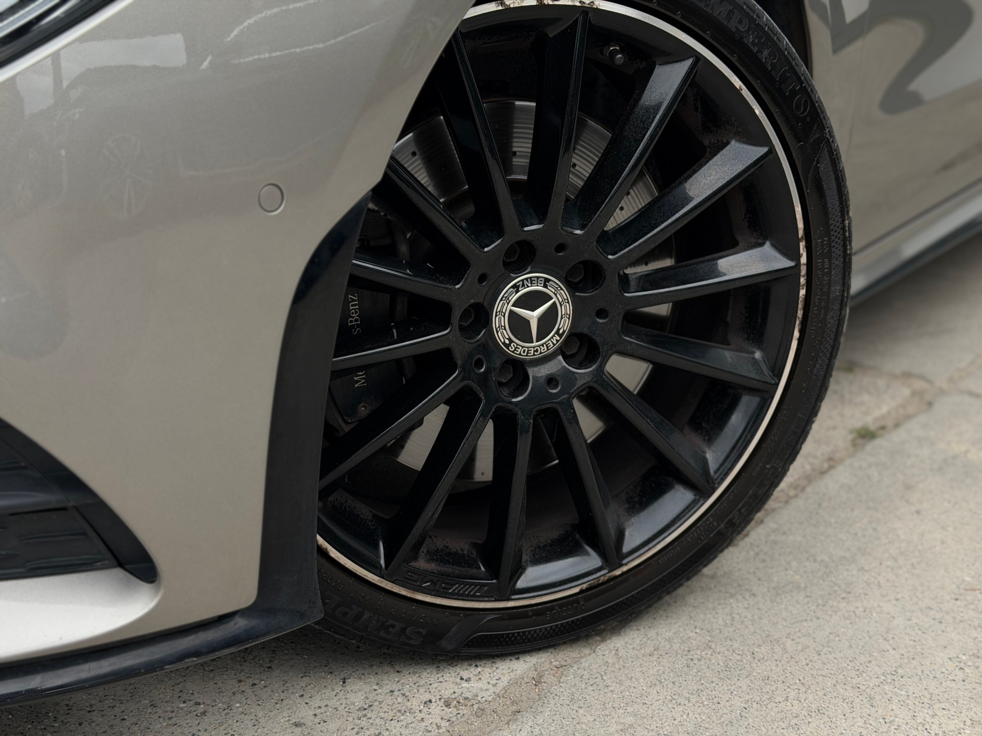 MERCEDES-BENZ CLA 250 AMG Line 7G-DCT-image-7