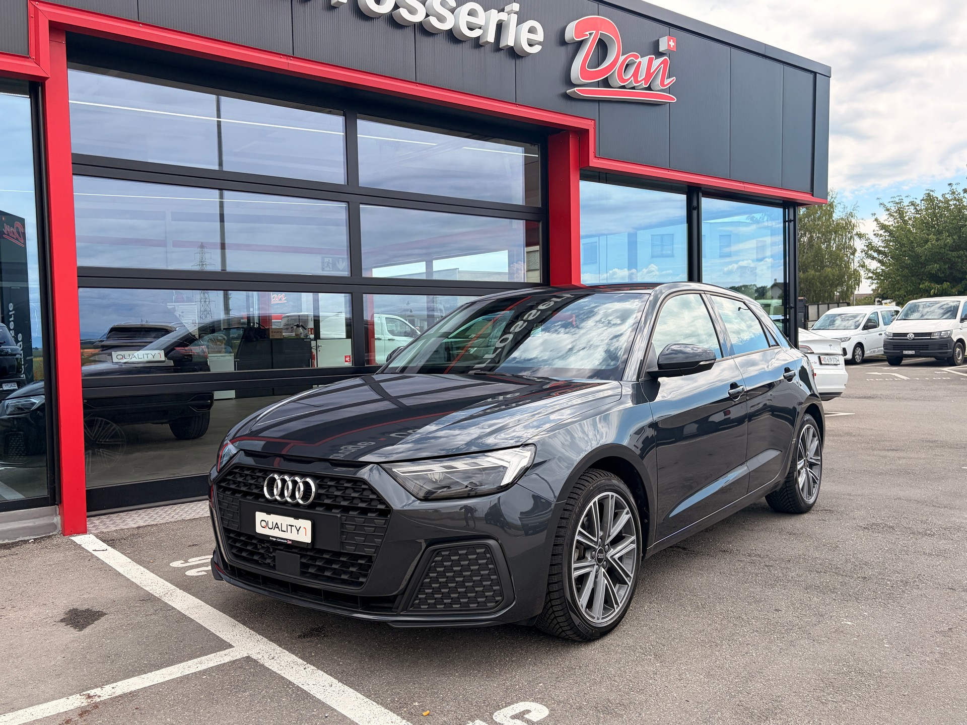 AUDI A1 Sportback 30 TFSI Attraction S-tronic-image-1