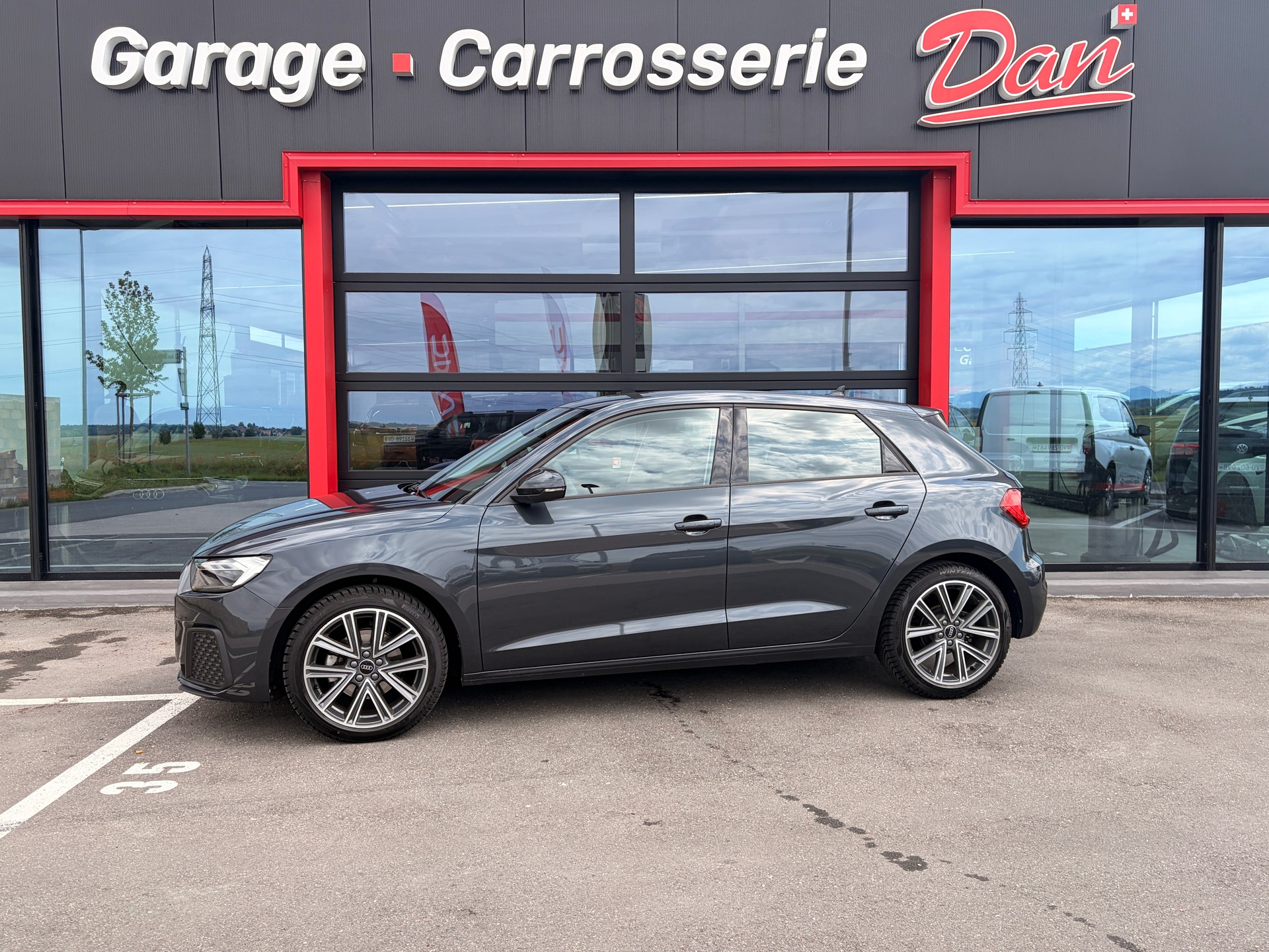 AUDI A1 Sportback 30 TFSI Attraction S-tronic-image-0