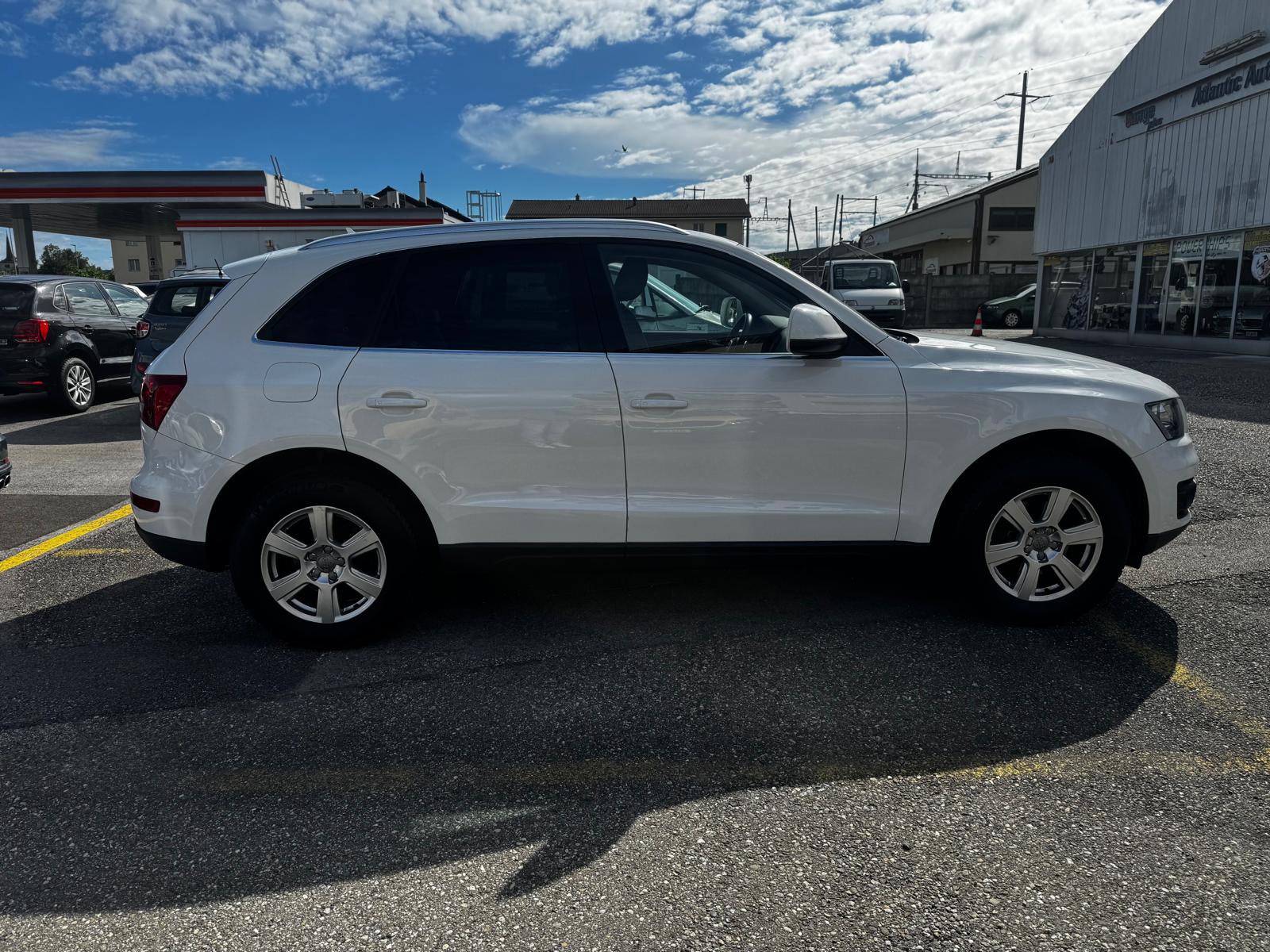 AUDI Q5 2.0 TDI quattro S-tronic-image-6