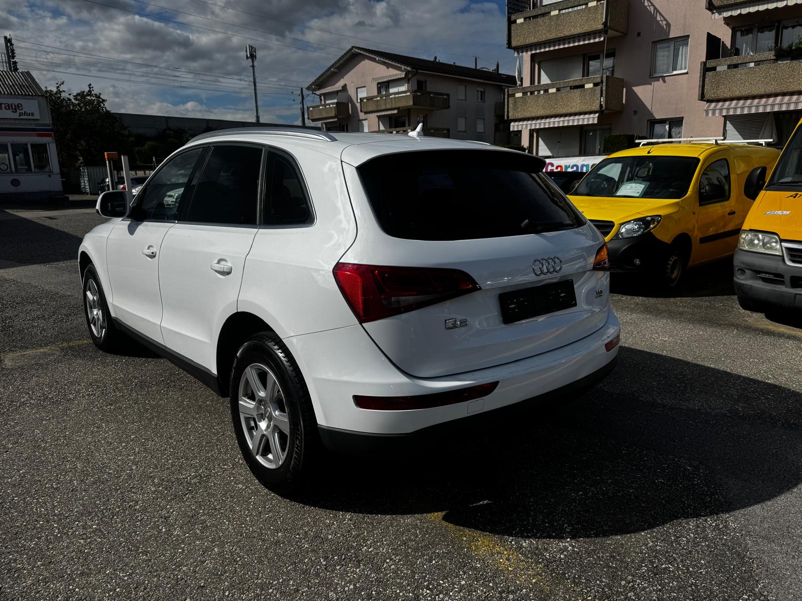 AUDI Q5 2.0 TDI quattro S-tronic-image-3