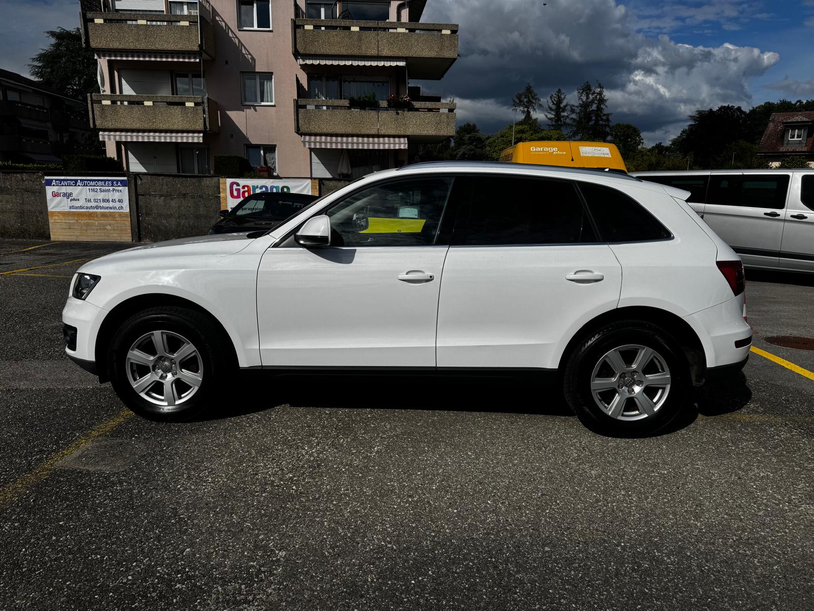 AUDI Q5 2.0 TDI quattro S-tronic-image-2
