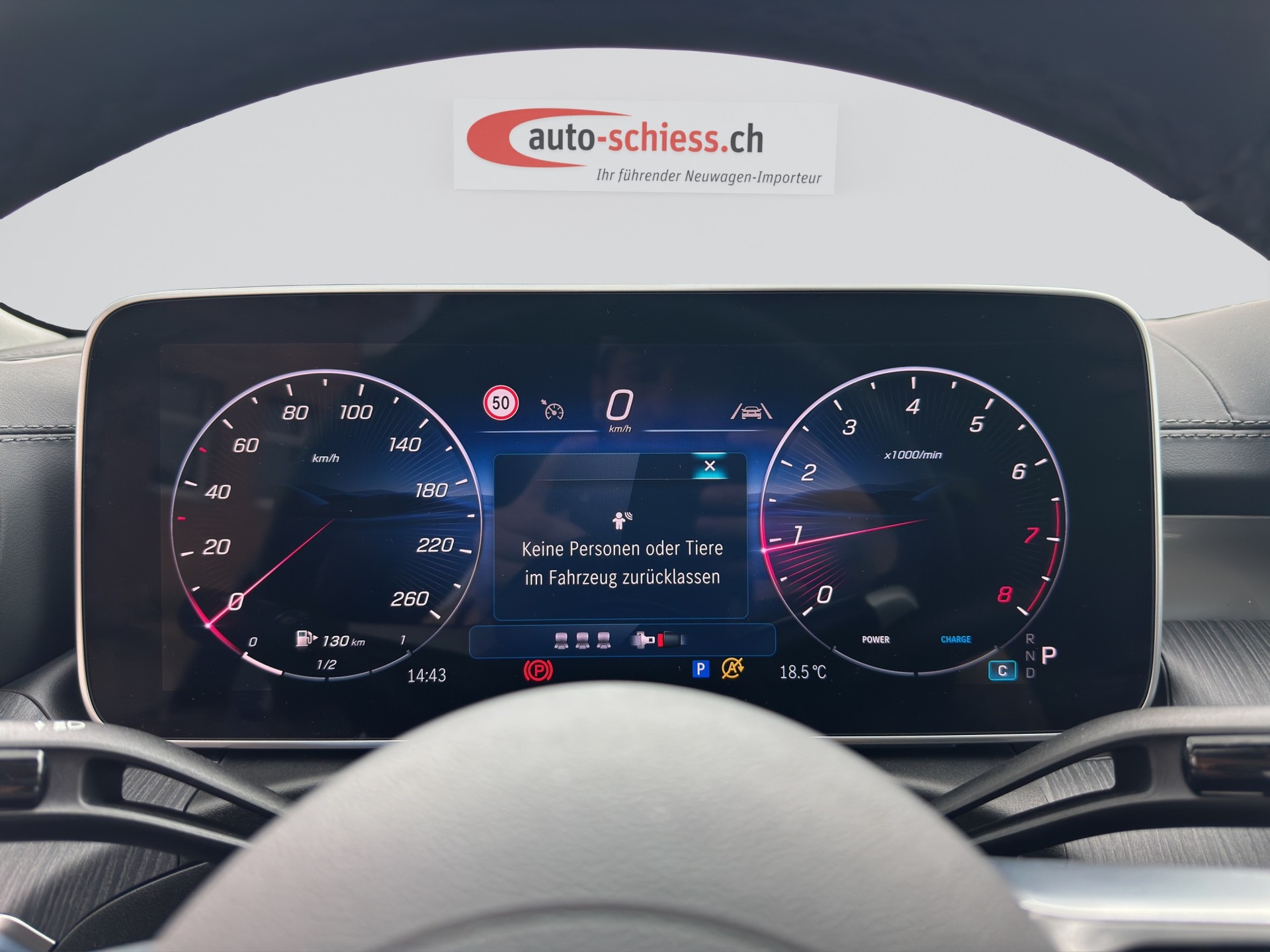 MERCEDES-BENZ C 180 AMG Line Night-image-11
