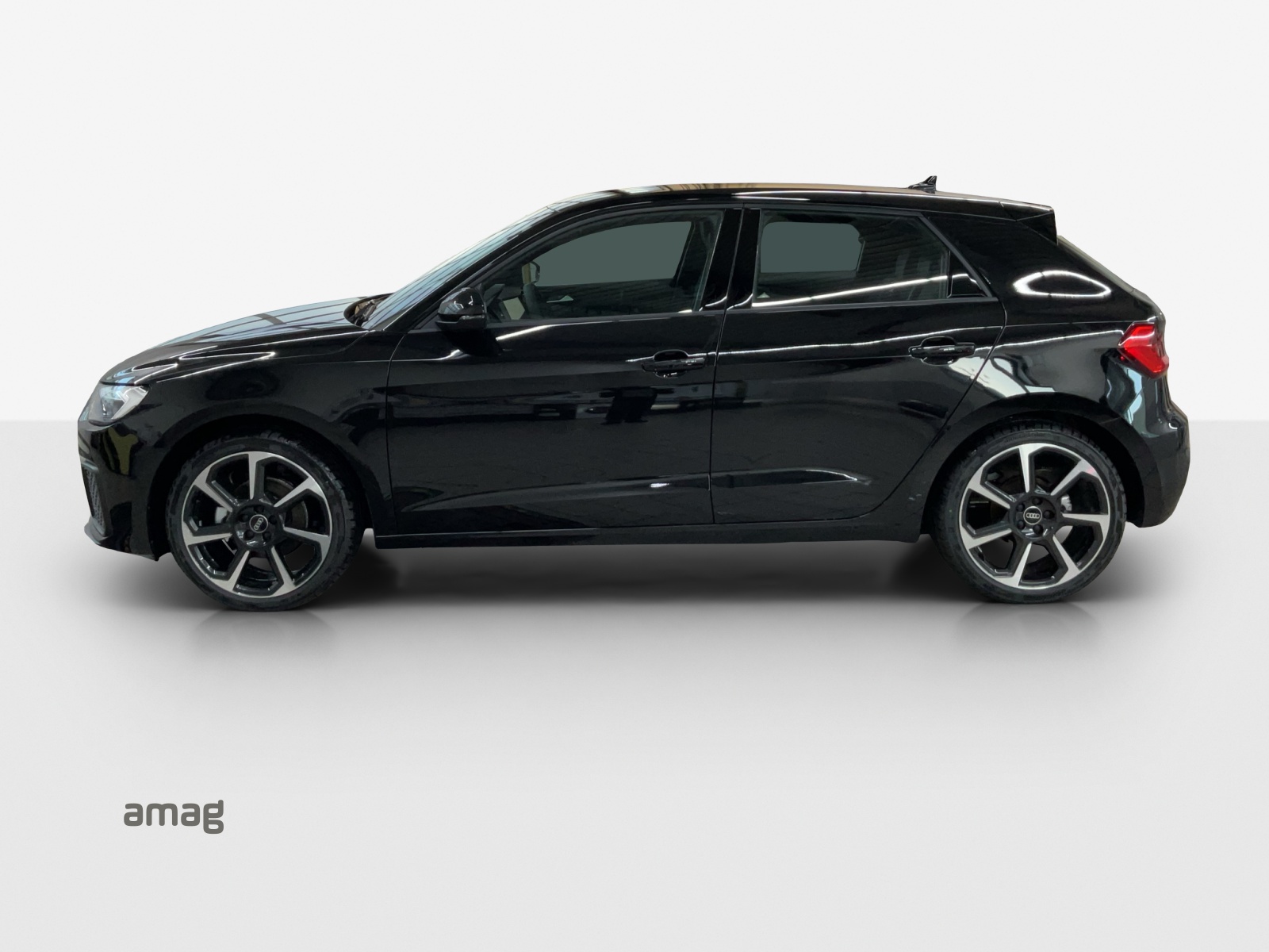 AUDI A1 Sportback 30 TFSI Attraction S-tronic-showroom-element-1