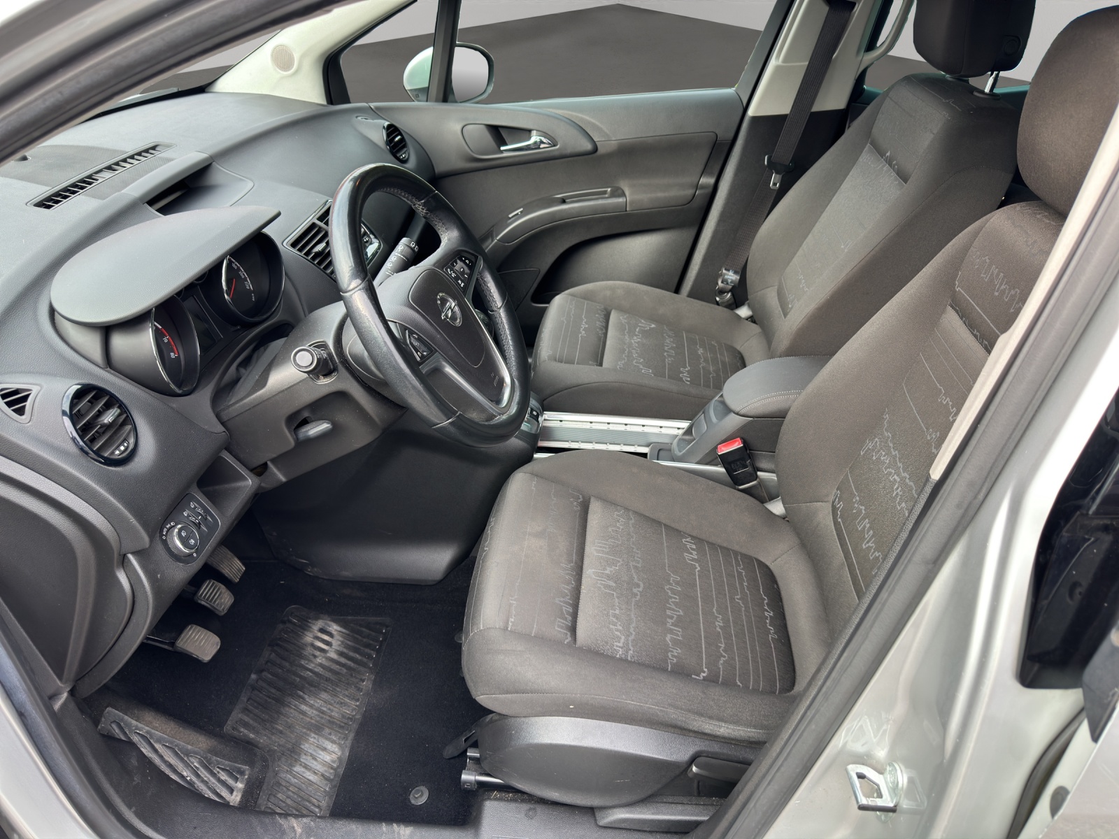 OPEL Meriva 1.4 Turbo Cosmo-image-8