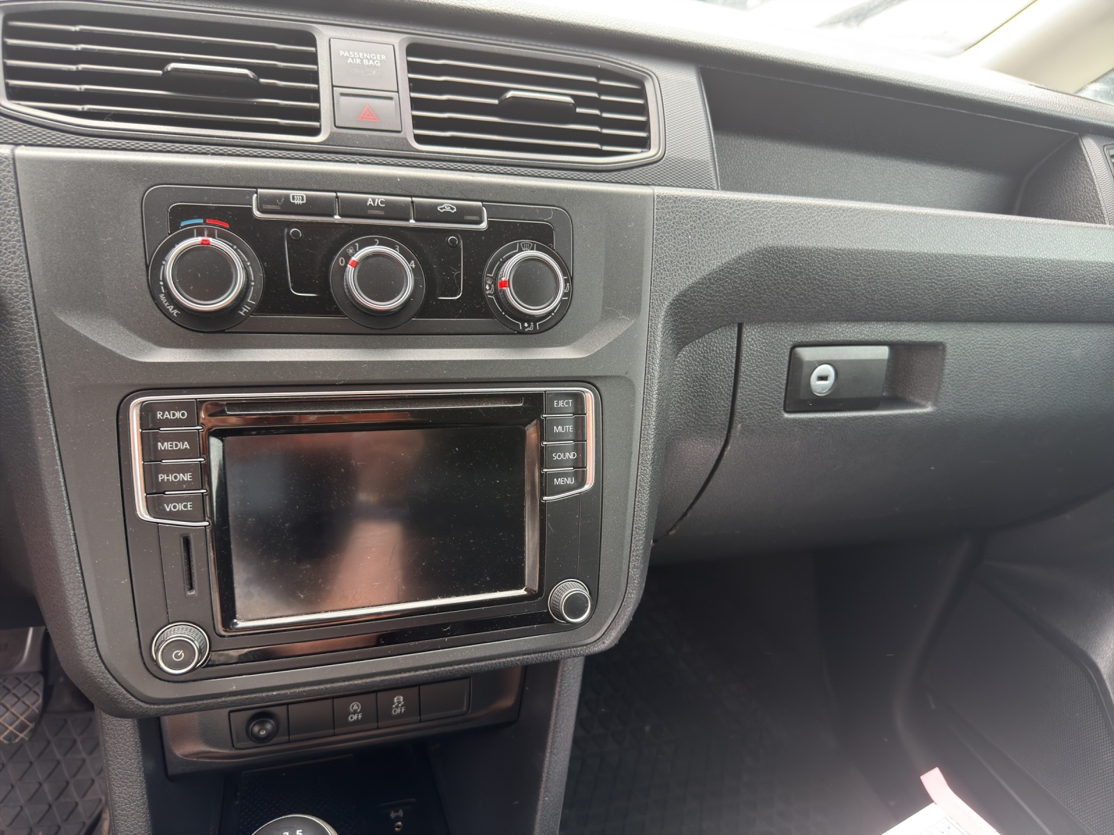 VW Caddy Maxi 4. 2.0 D4M-image-7