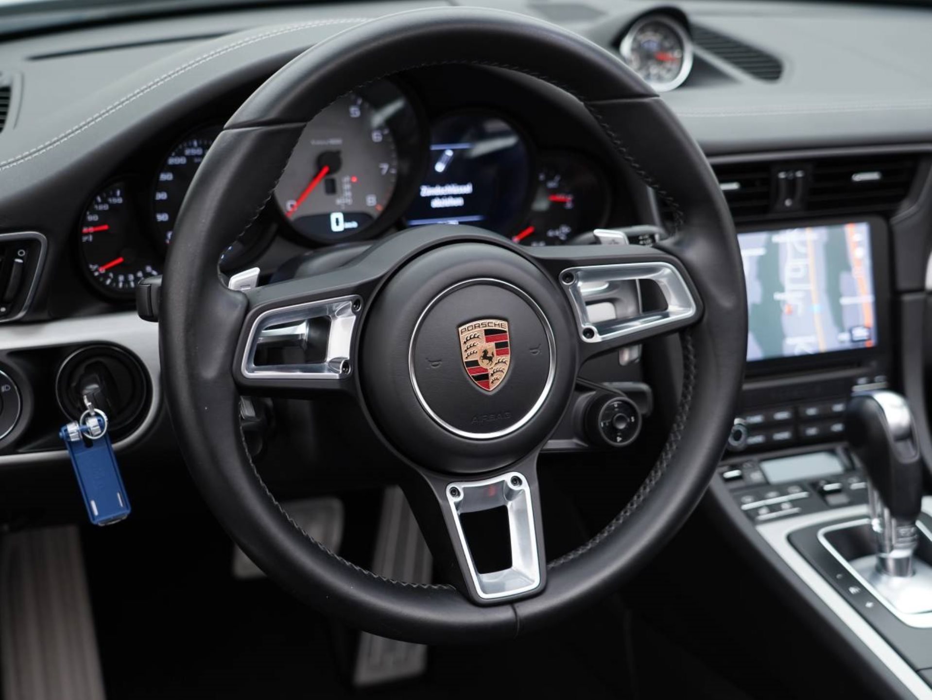PORSCHE 911 Targa 4S-image-15