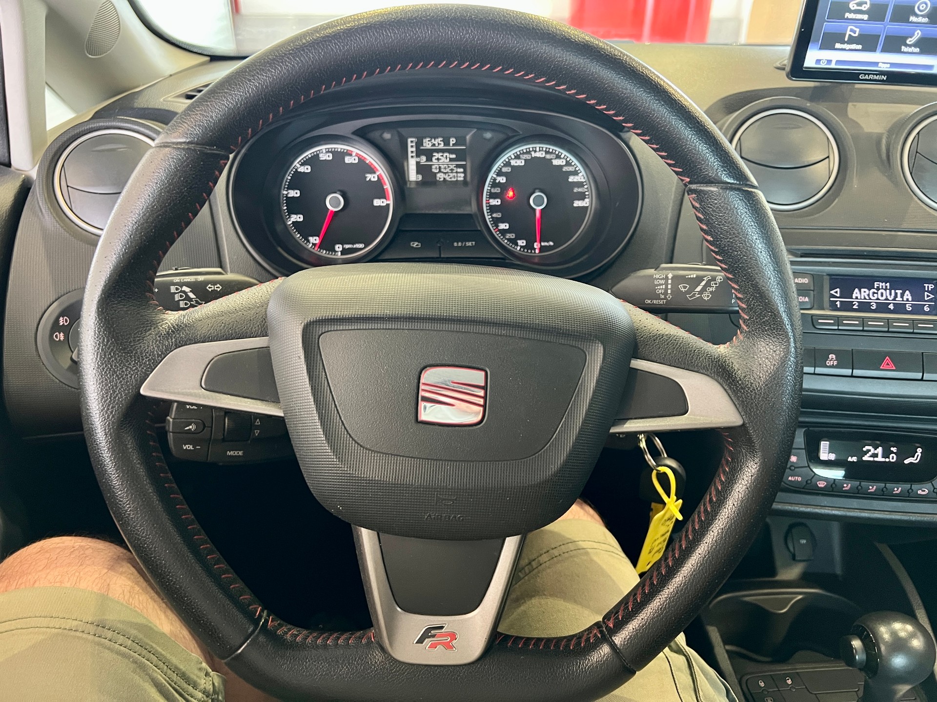 SEAT Ibiza 1.2 TSI FR DSG-image-14