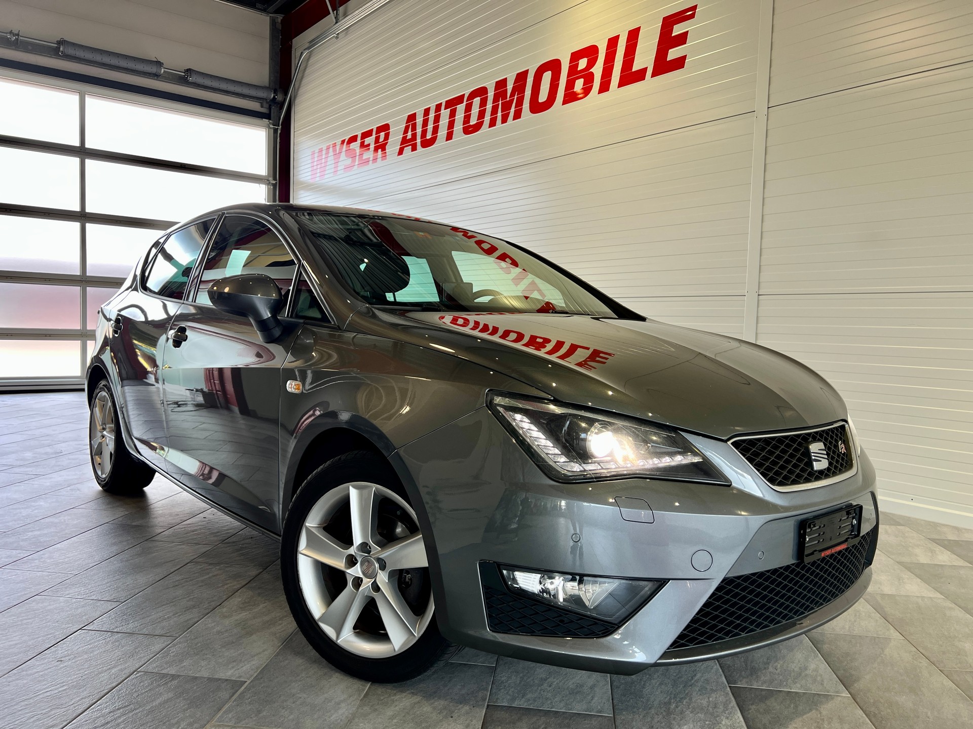 SEAT Ibiza 1.2 TSI FR DSG-image-0