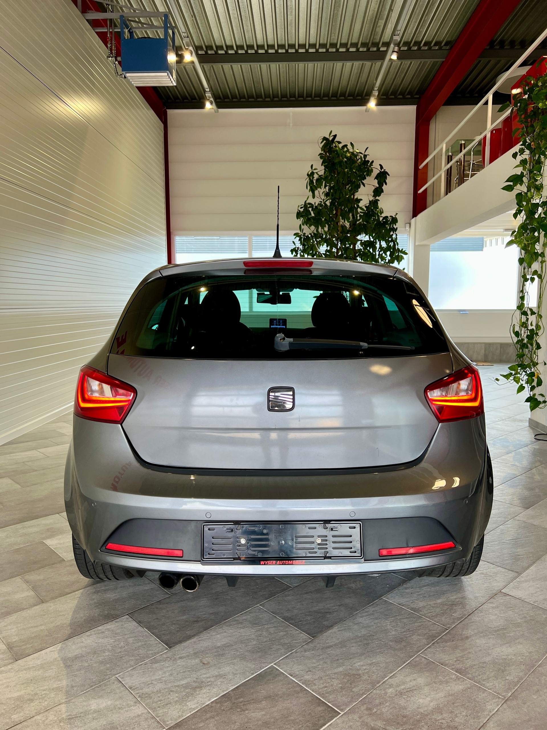 SEAT Ibiza 1.2 TSI FR DSG-image-4
