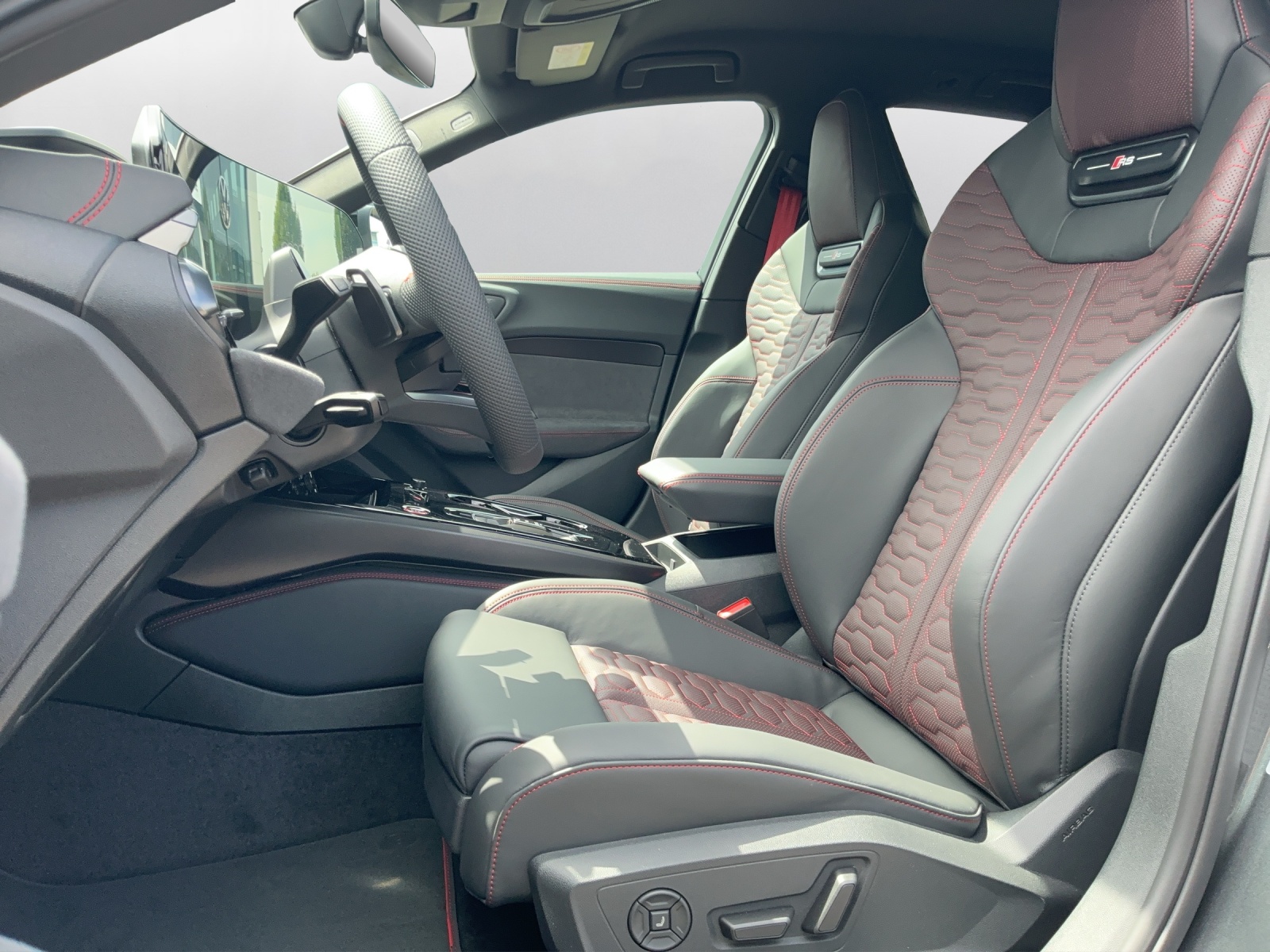AUDI RS 5 Avant TFSI 470 kW Tiptronic quattro-image-9