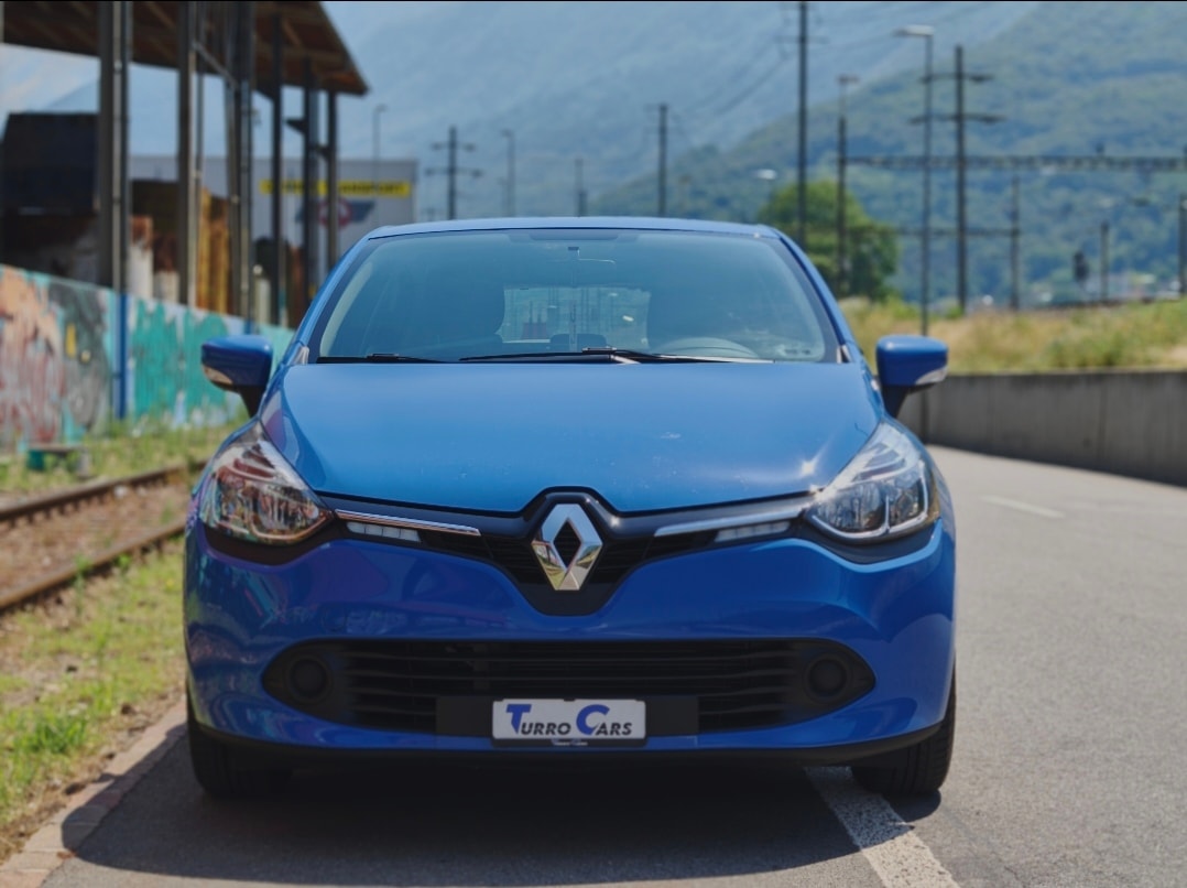 RENAULT Clio 1.2 16V Authentique-image-1