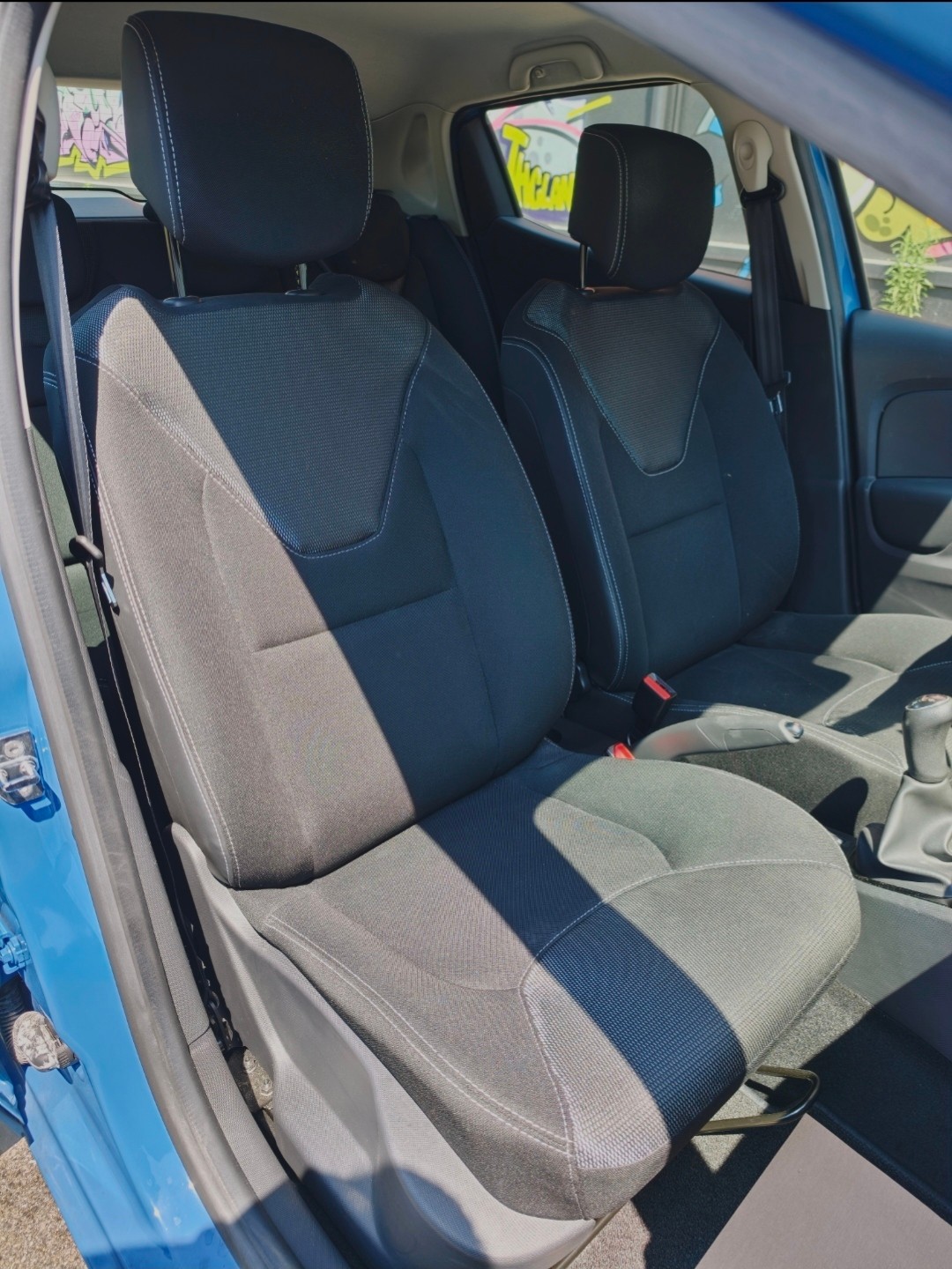 RENAULT Clio 1.2 16V Authentique-image-12