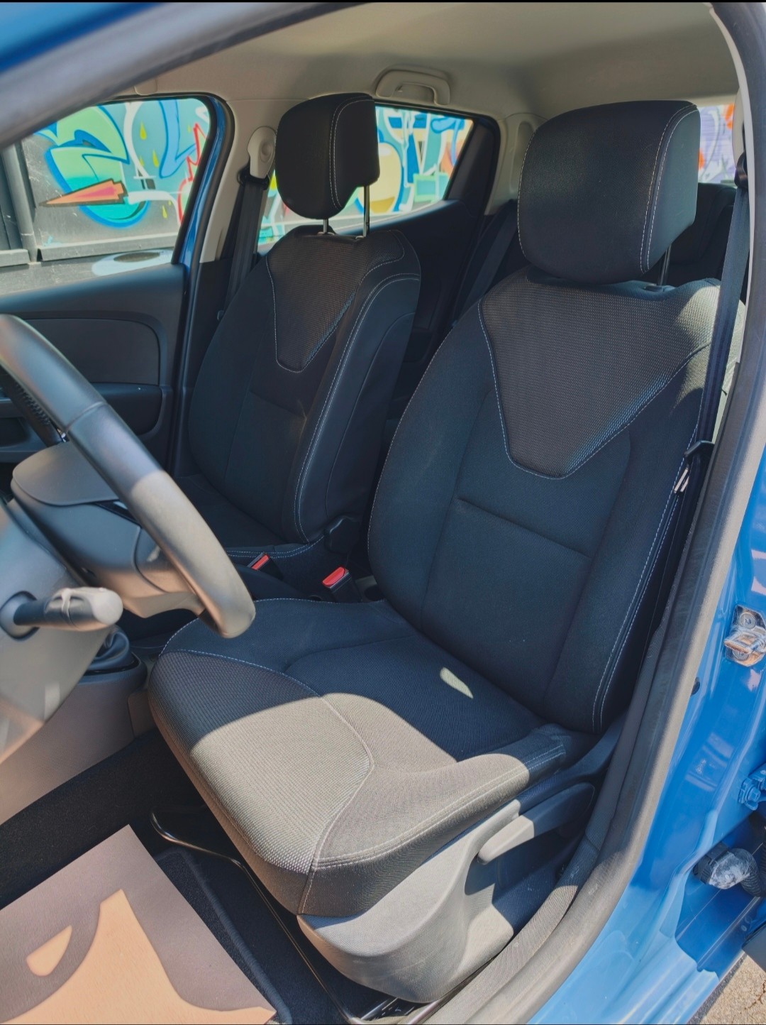 RENAULT Clio 1.2 16V Authentique-image-8