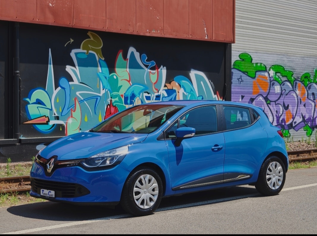 RENAULT Clio 1.2 16V Authentique-image-0