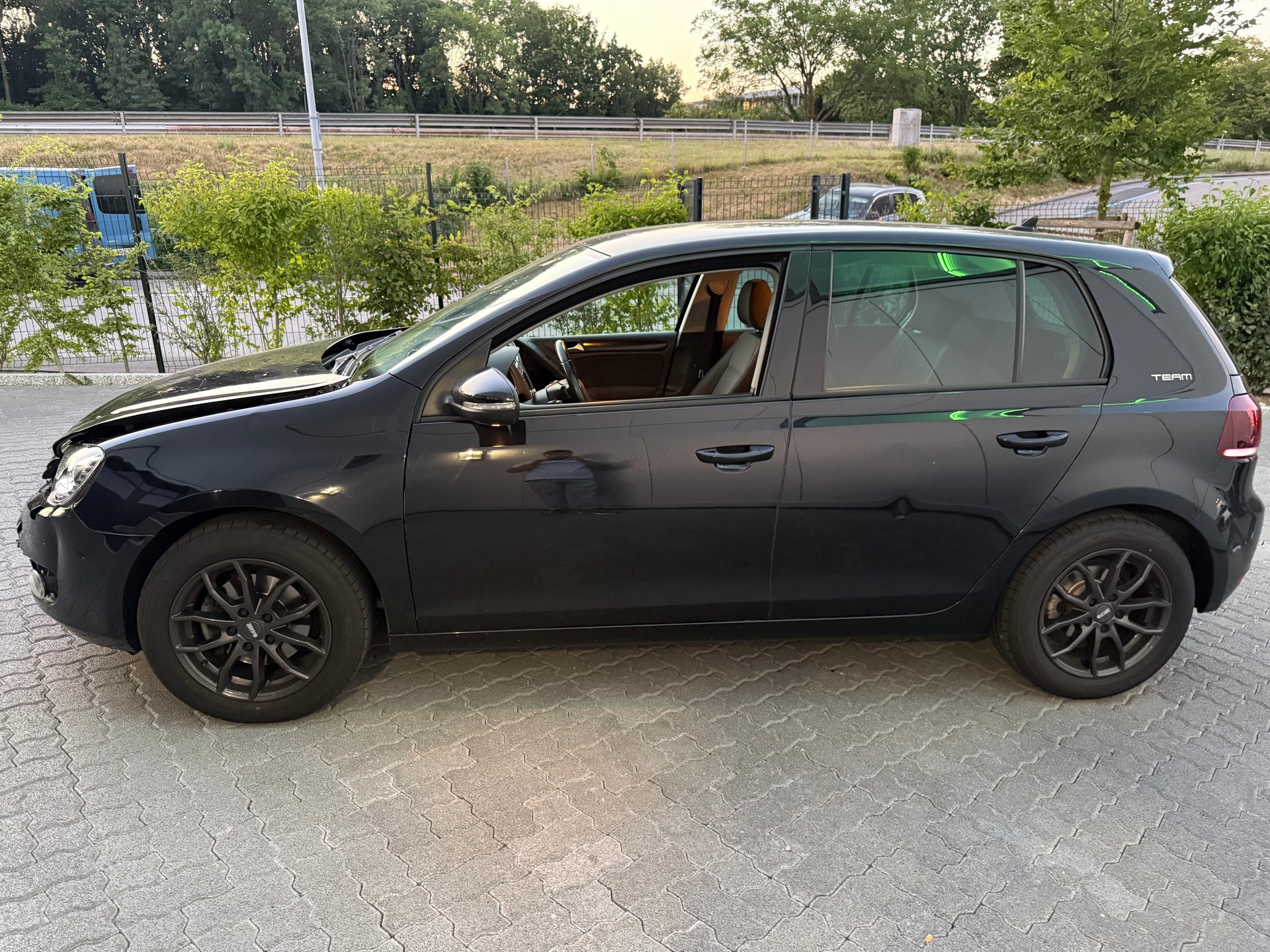 VW Golf 1.4 TSI Team DSG-image-8