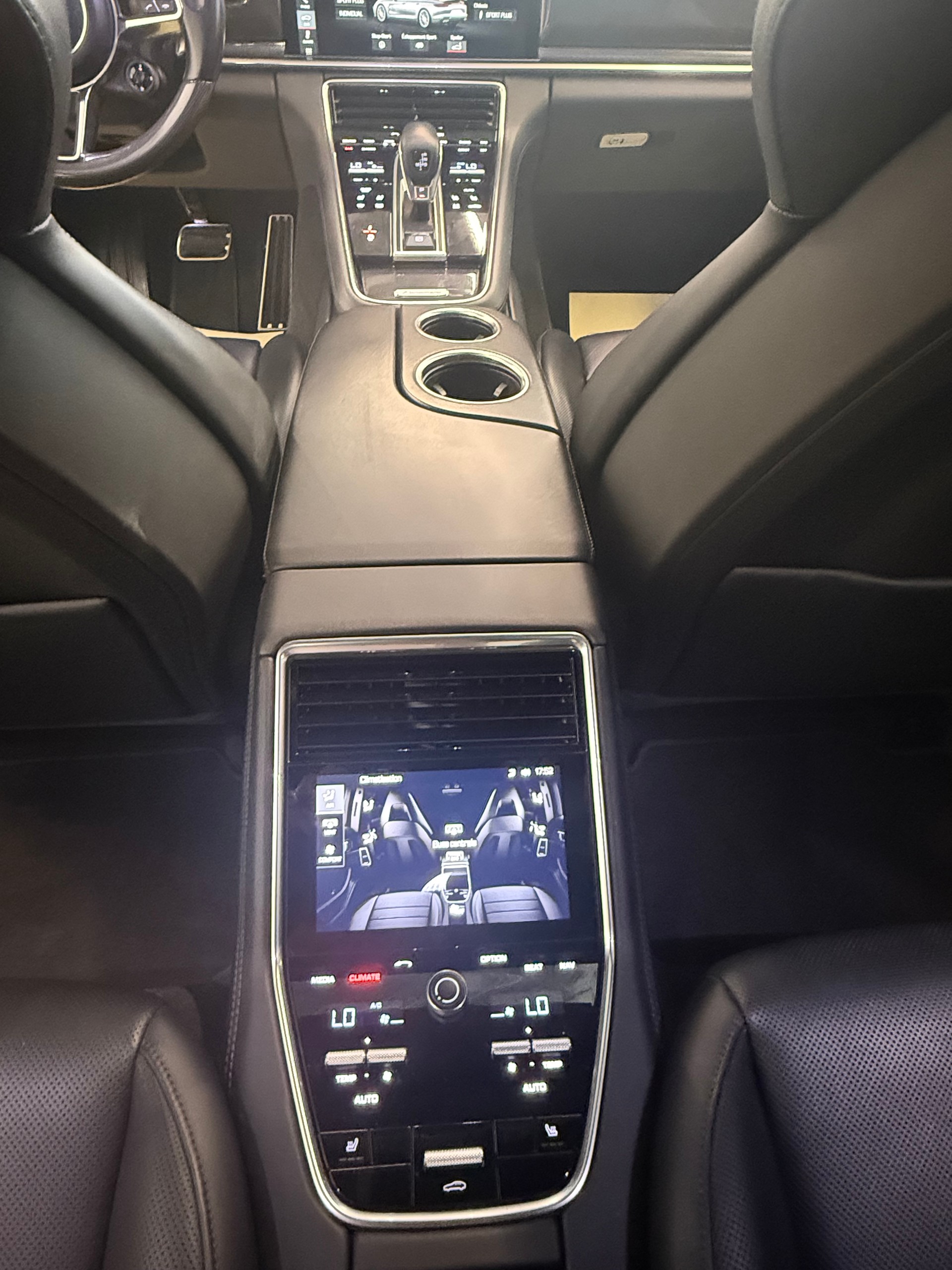 PORSCHE Panamera Turbo PDK Fulls Carbone-image-21