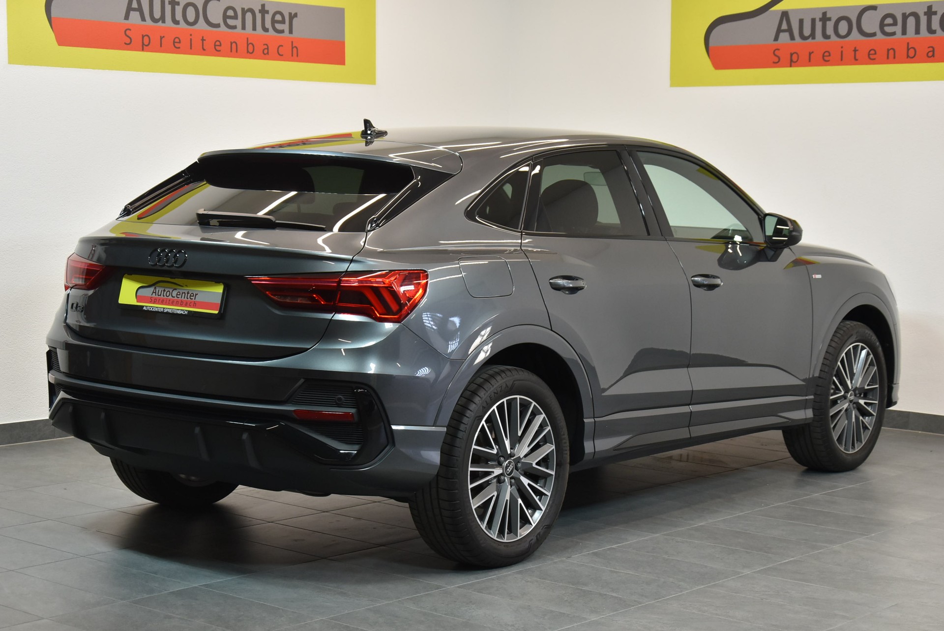 AUDI Q3 Sportback 45 TFSI e S line S-tronic-image-13