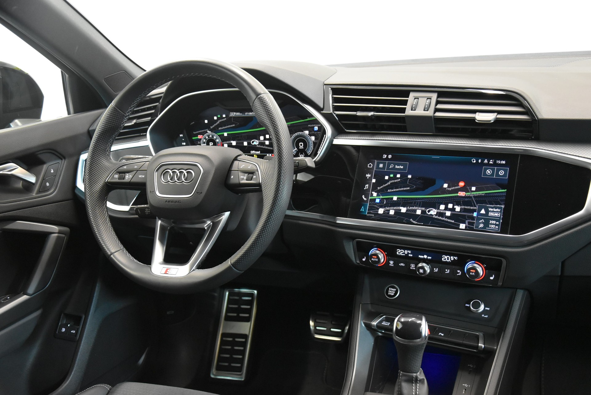 AUDI Q3 Sportback 45 TFSI e S line S-tronic-image-4