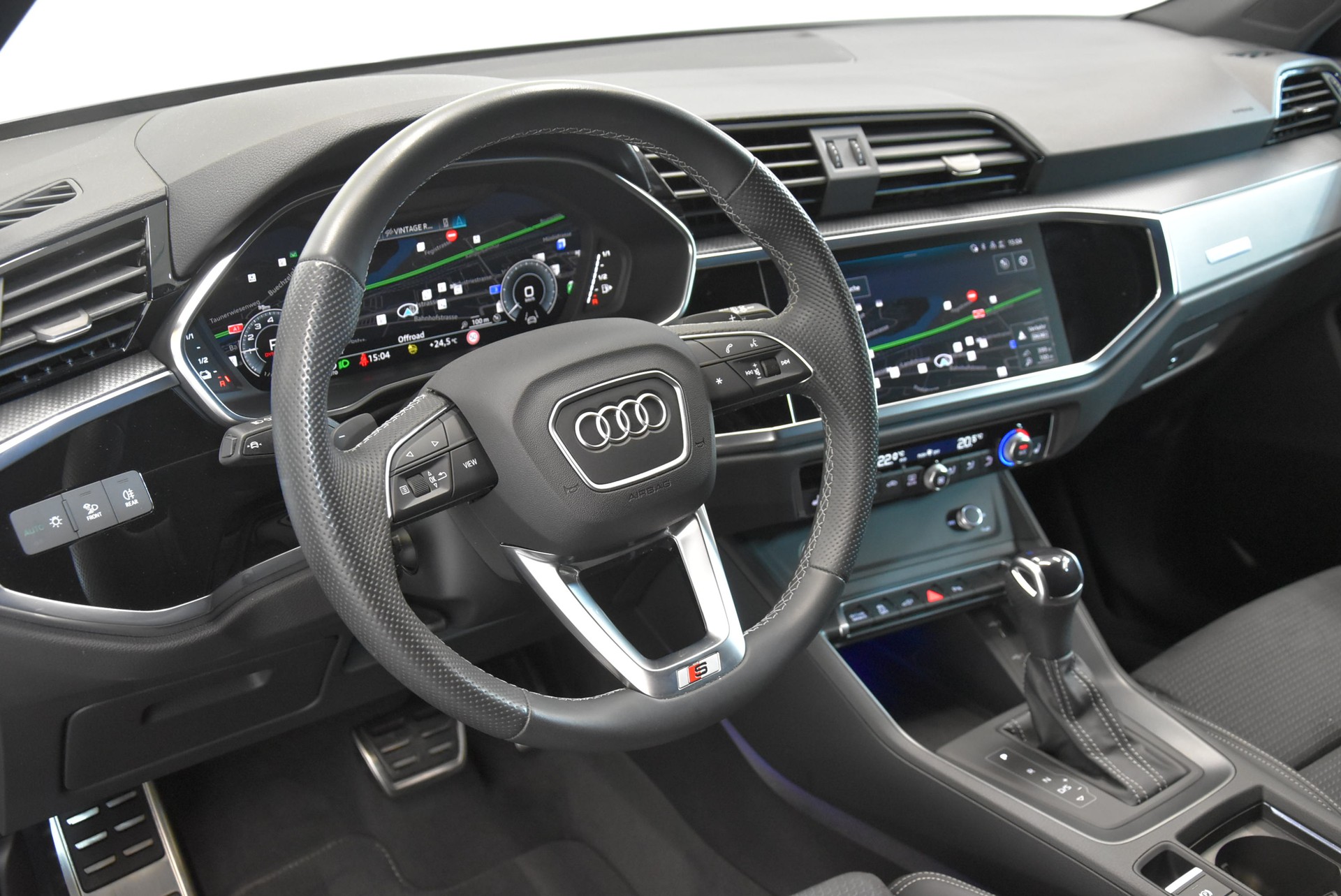 AUDI Q3 Sportback 45 TFSI e S line S-tronic-image-2