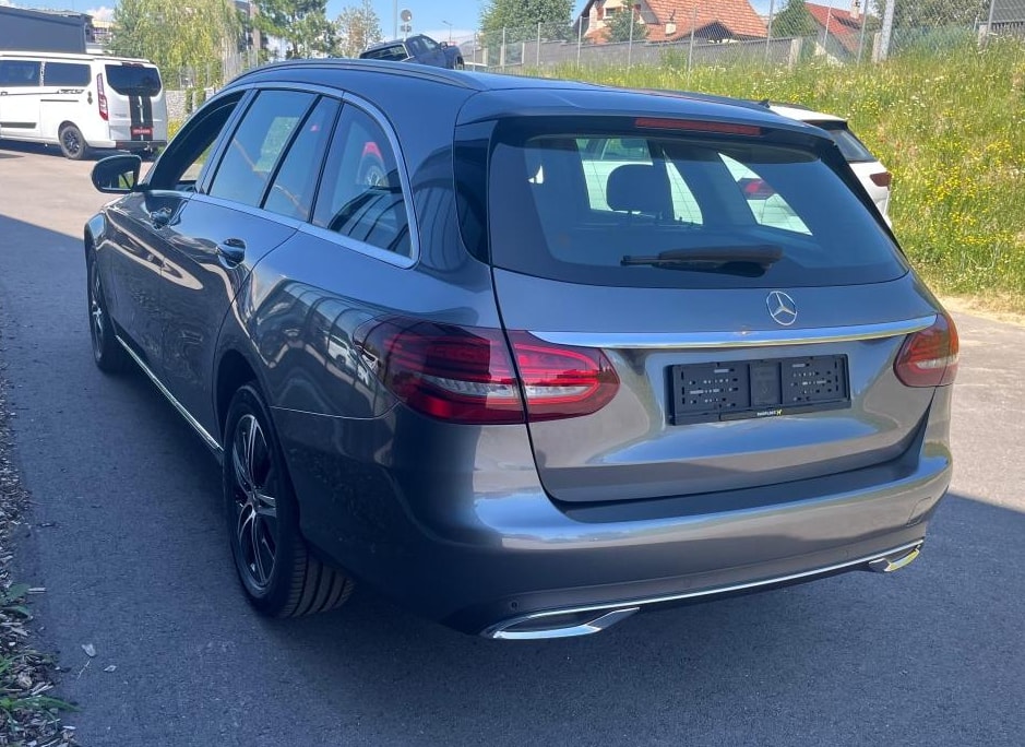 MERCEDES-BENZ C 220 d Avantgarde 4Matic 9G-Tronic-image-3