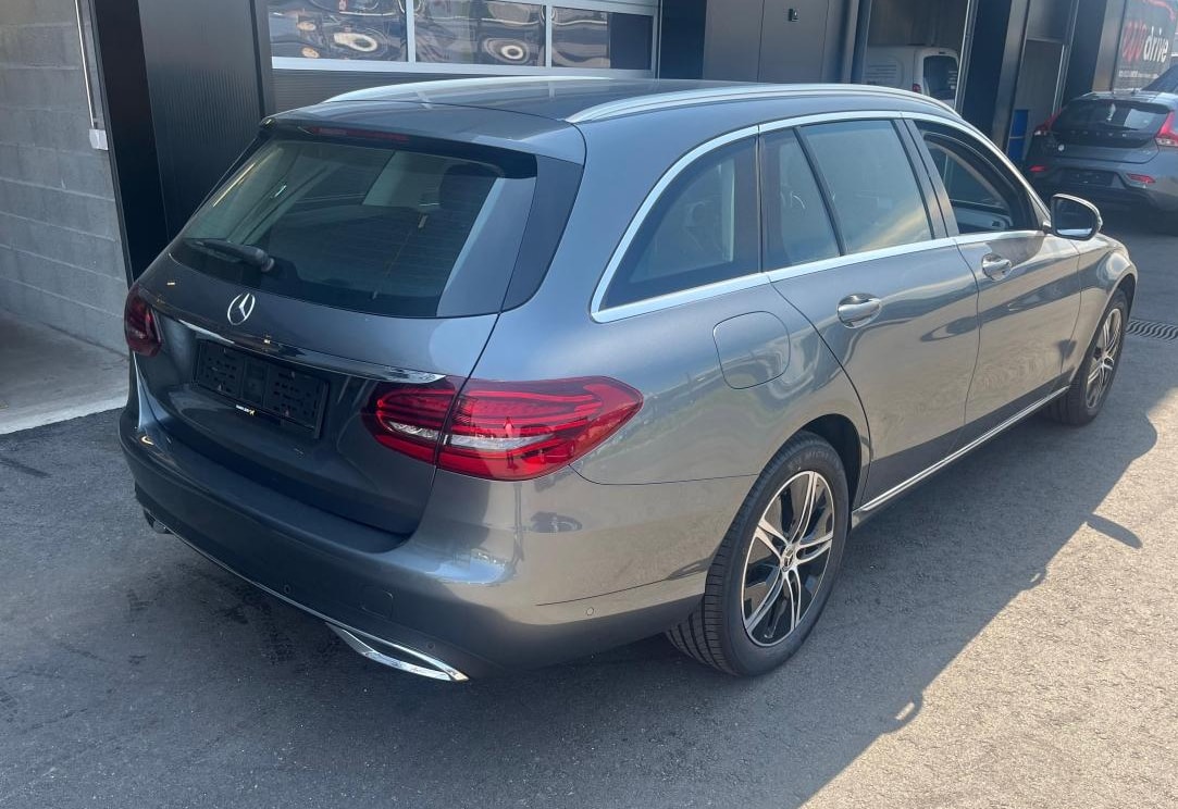 MERCEDES-BENZ C 220 d Avantgarde 4Matic 9G-Tronic-image-2