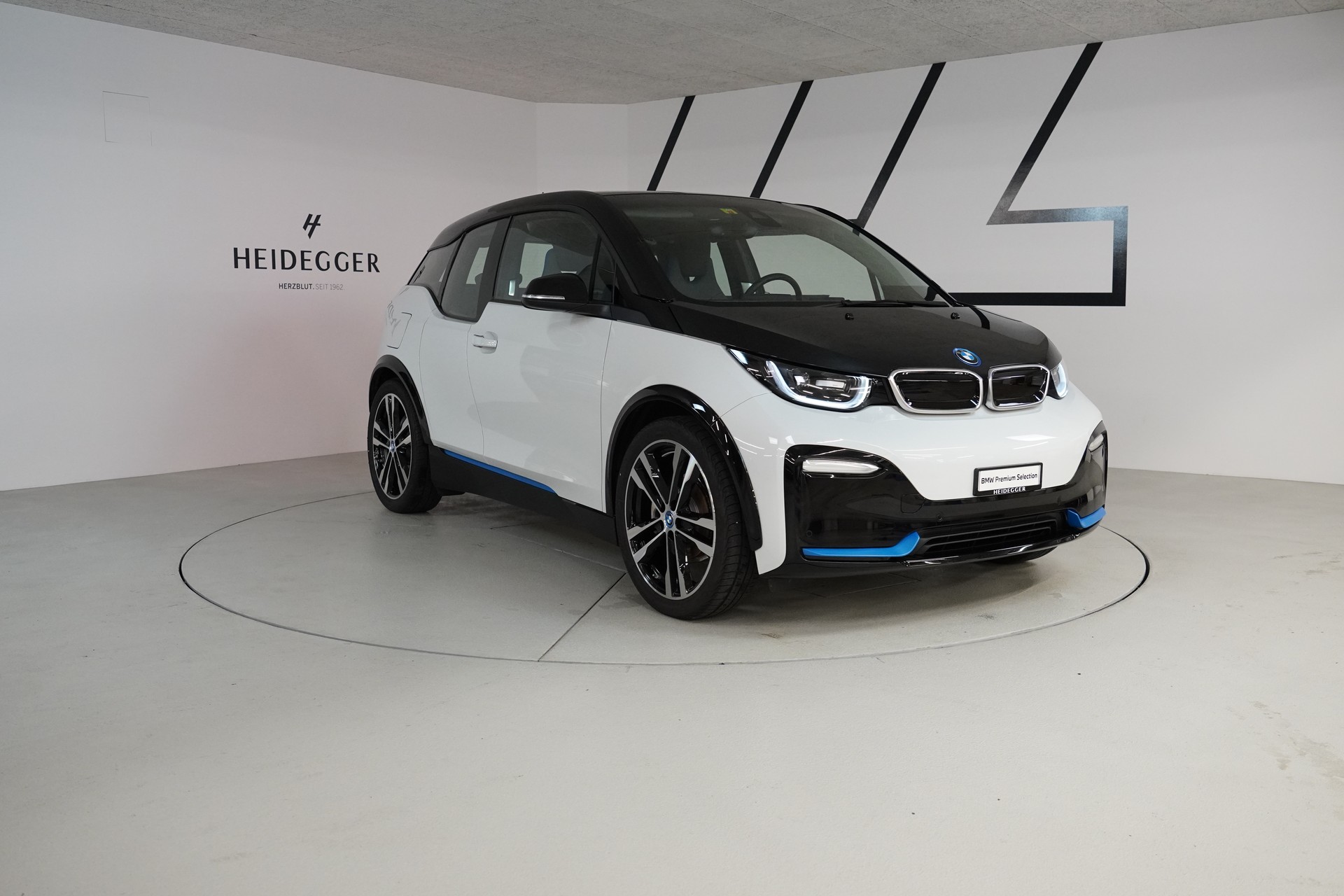 BMW i3s (120Ah) Fleet Edition-image-2