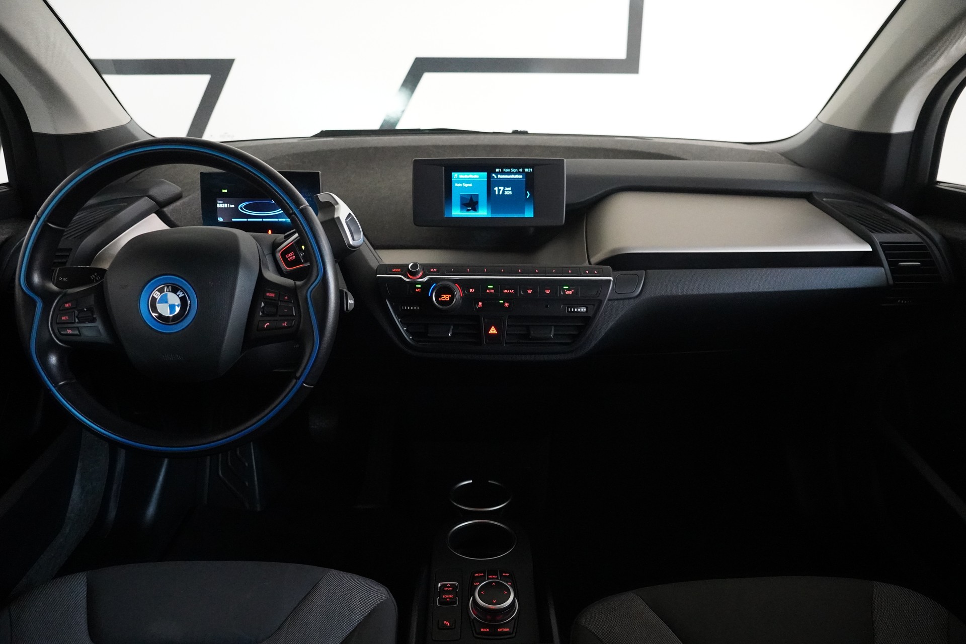 BMW i3s (120Ah) Fleet Edition-image-16