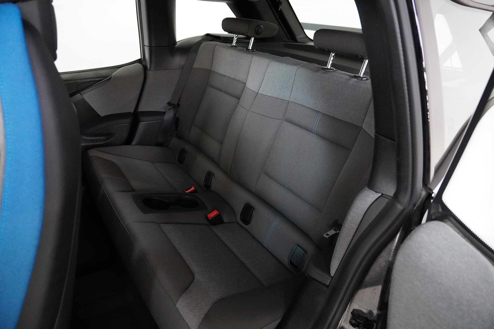 BMW i3s (120Ah) Fleet Edition-image-10