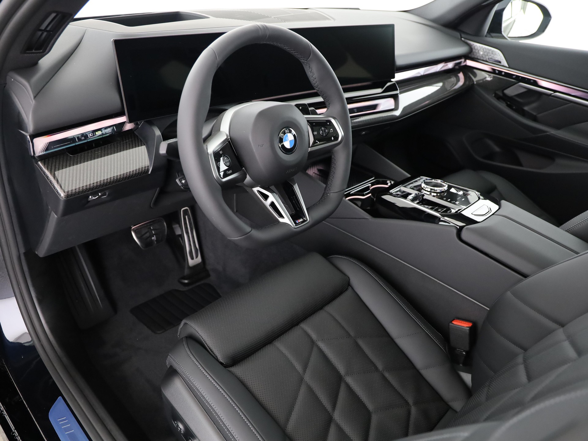 BMW 540d xDrive-image-10