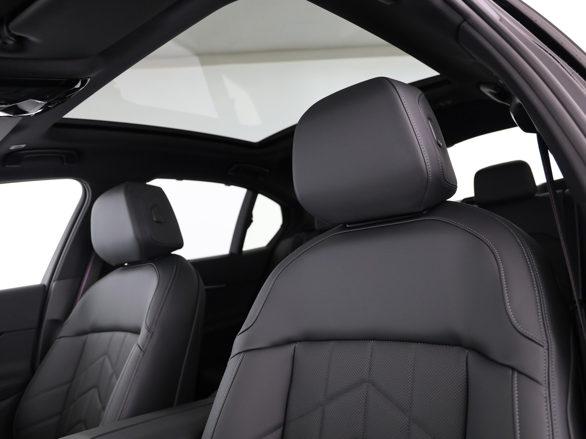 BMW 540d xDrive-image-11