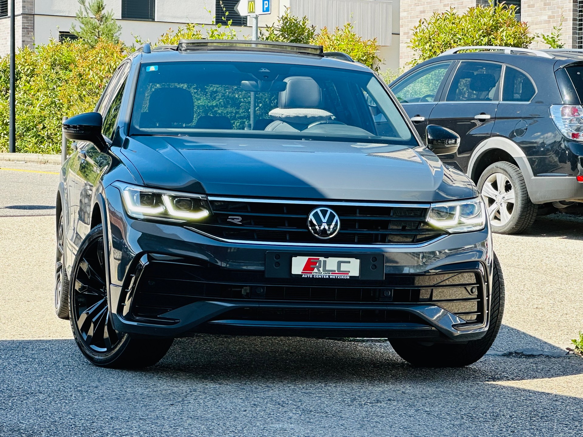 VW Tiguan 1.5TSI RLINE-showroom-element-1