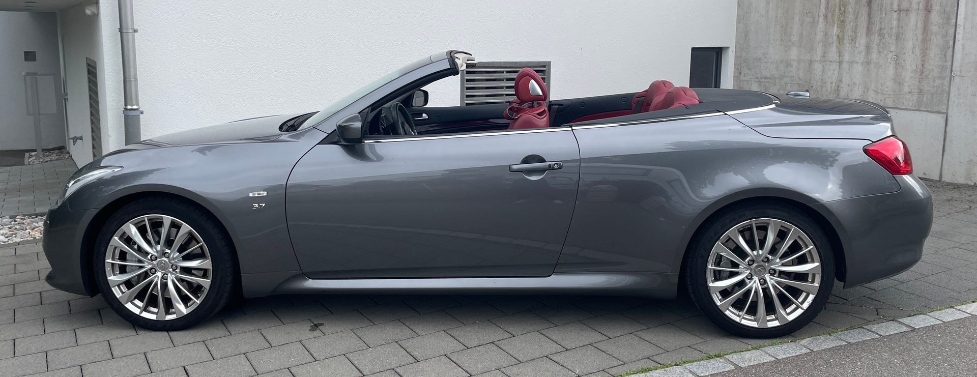 INFINITI 3.7 GT Premium-image-1