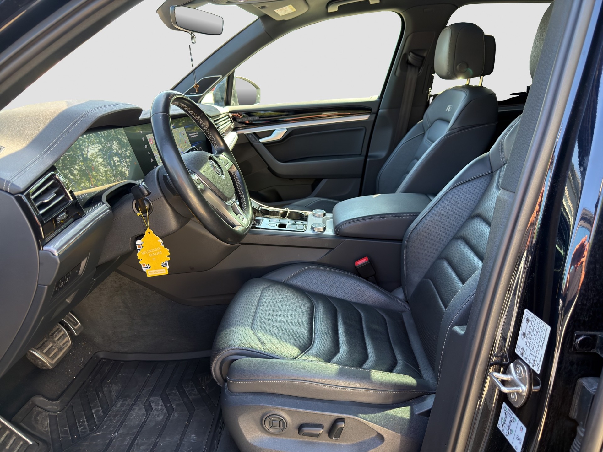 VW Touareg 3.0 TDI R Line Tiptronic-image-8
