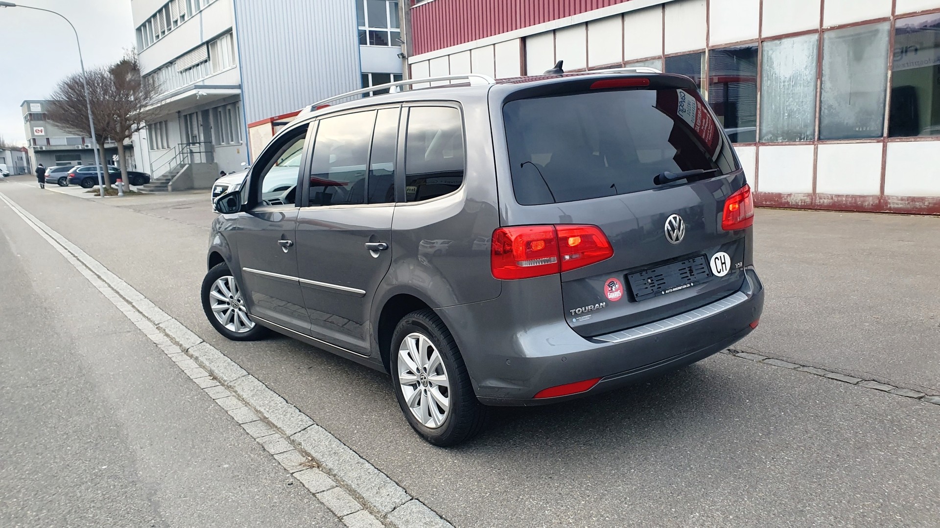 VW Touran 1.4 TSI Highline DSG-image-6