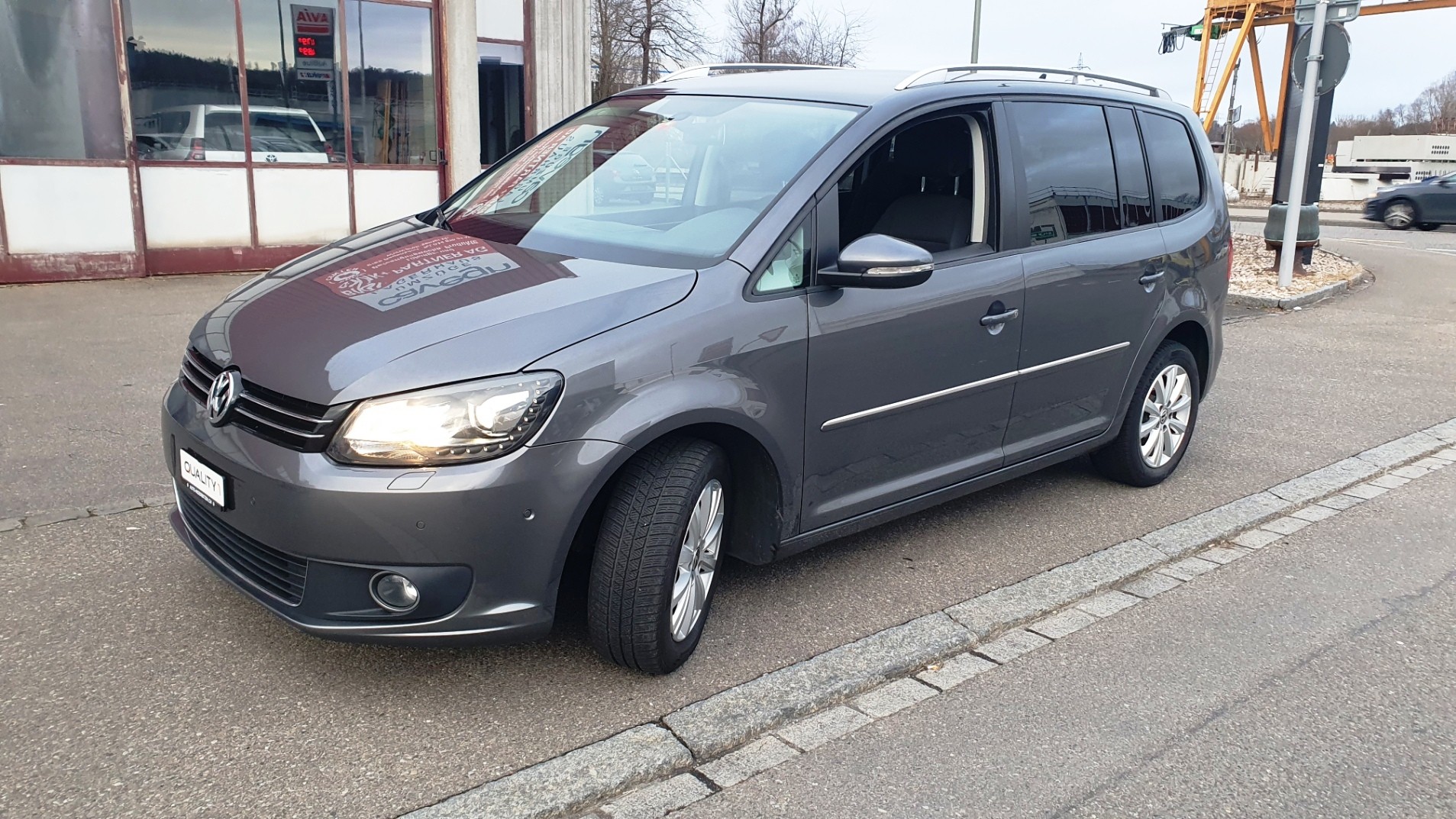 VW Touran 1.4 TSI Highline DSG-image-5