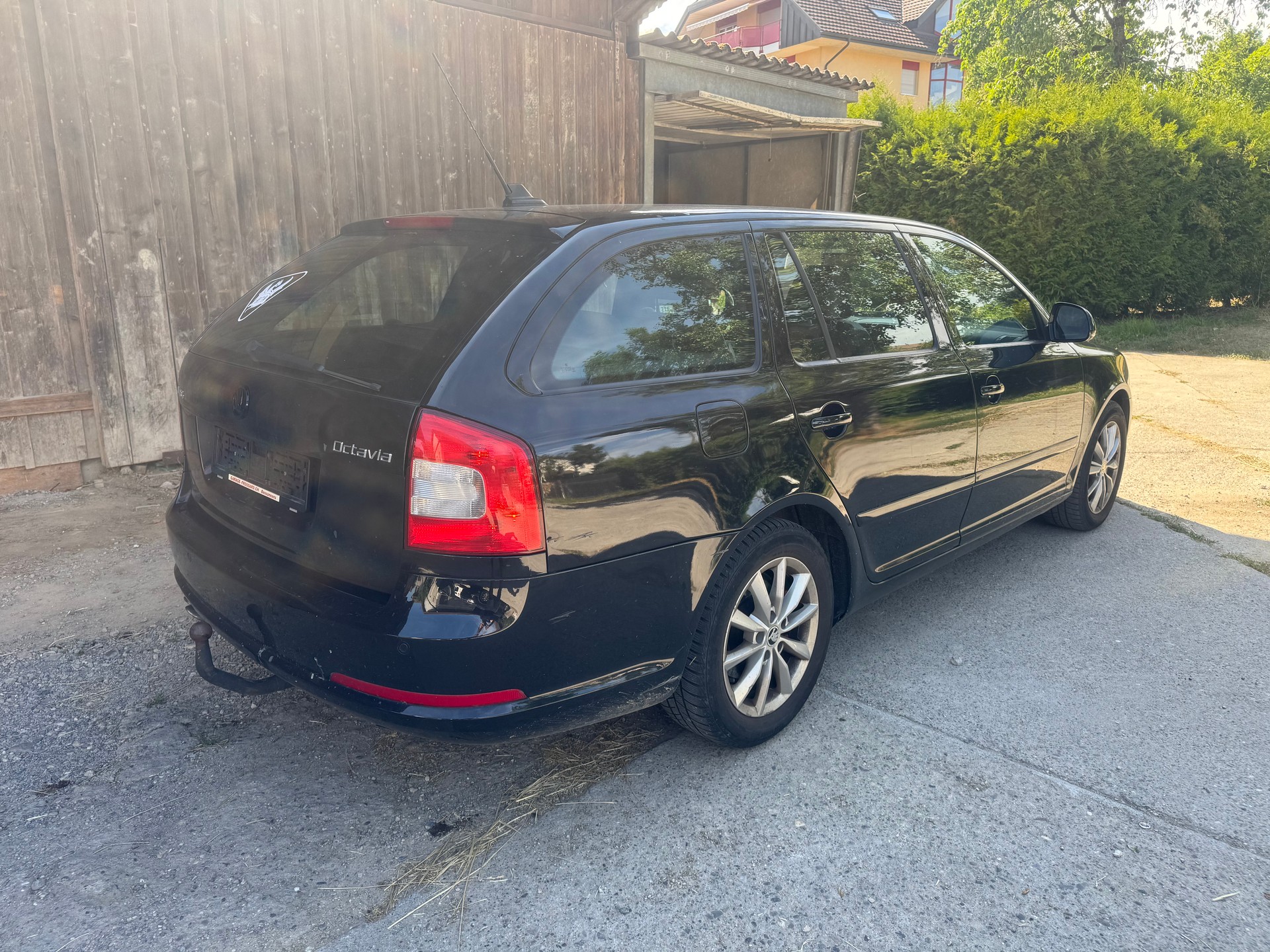 SKODA Octavia Combi 2.0 TDI RS-image-3