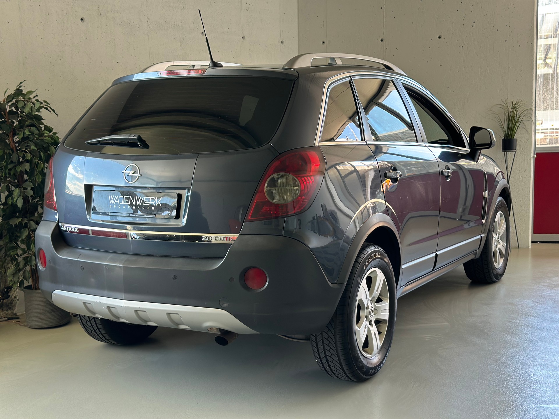 OPEL Antara 2.0 CDTi Enjoy 4WD Automatic-image-3