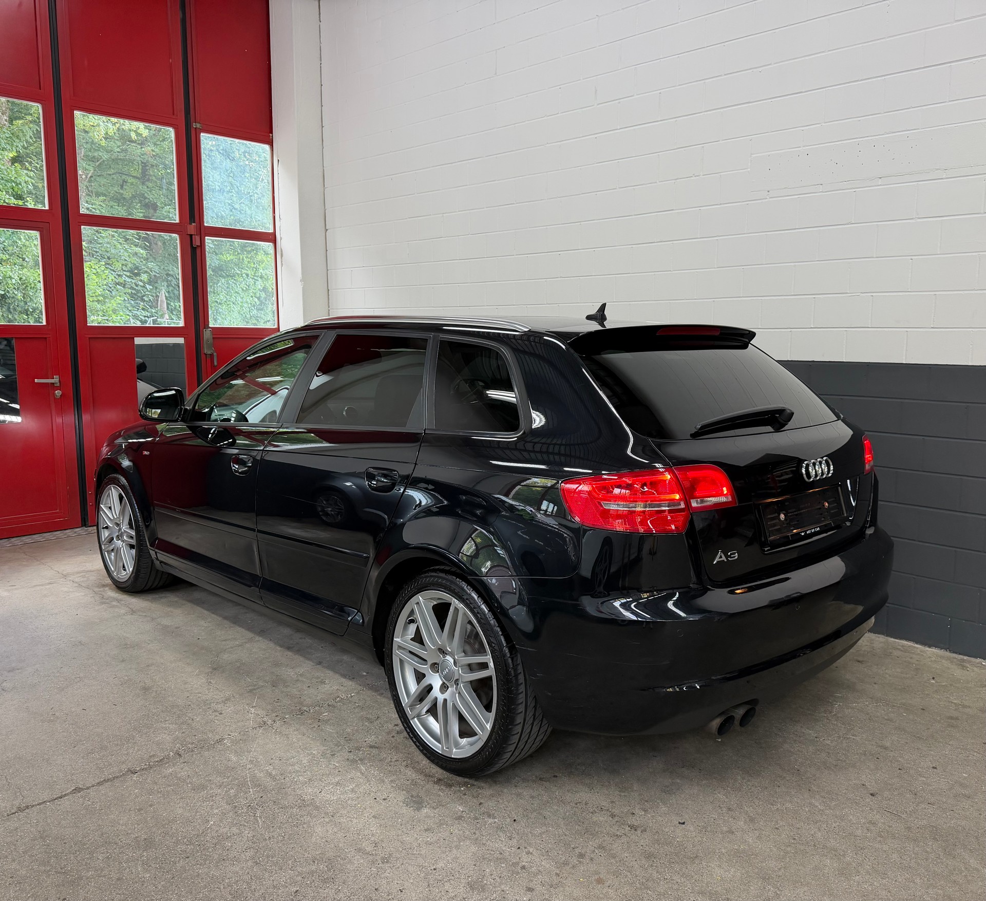 AUDI A3 Sportback 2.0 TFSI Ambition quattro S-tronic-image-6