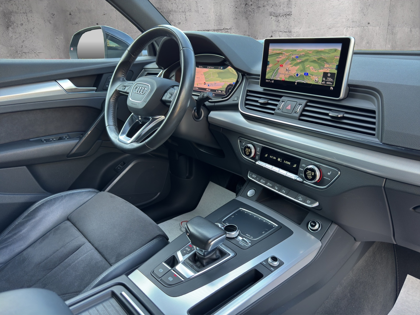 AUDI Q5 2.0 TDI S-Line quattro S-tronic-image-12